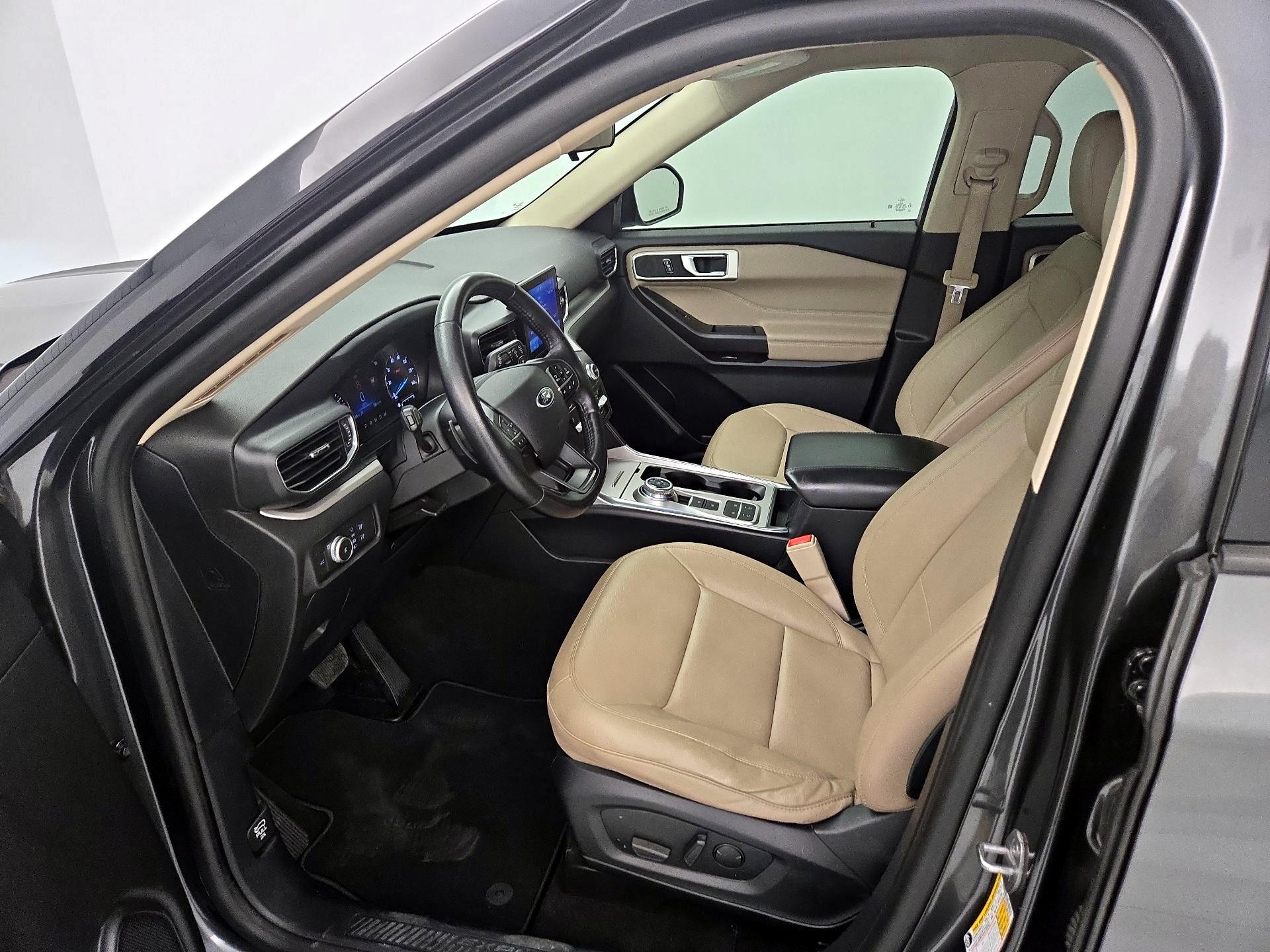 Thumbnail: 2020 Ford Explorer - 11