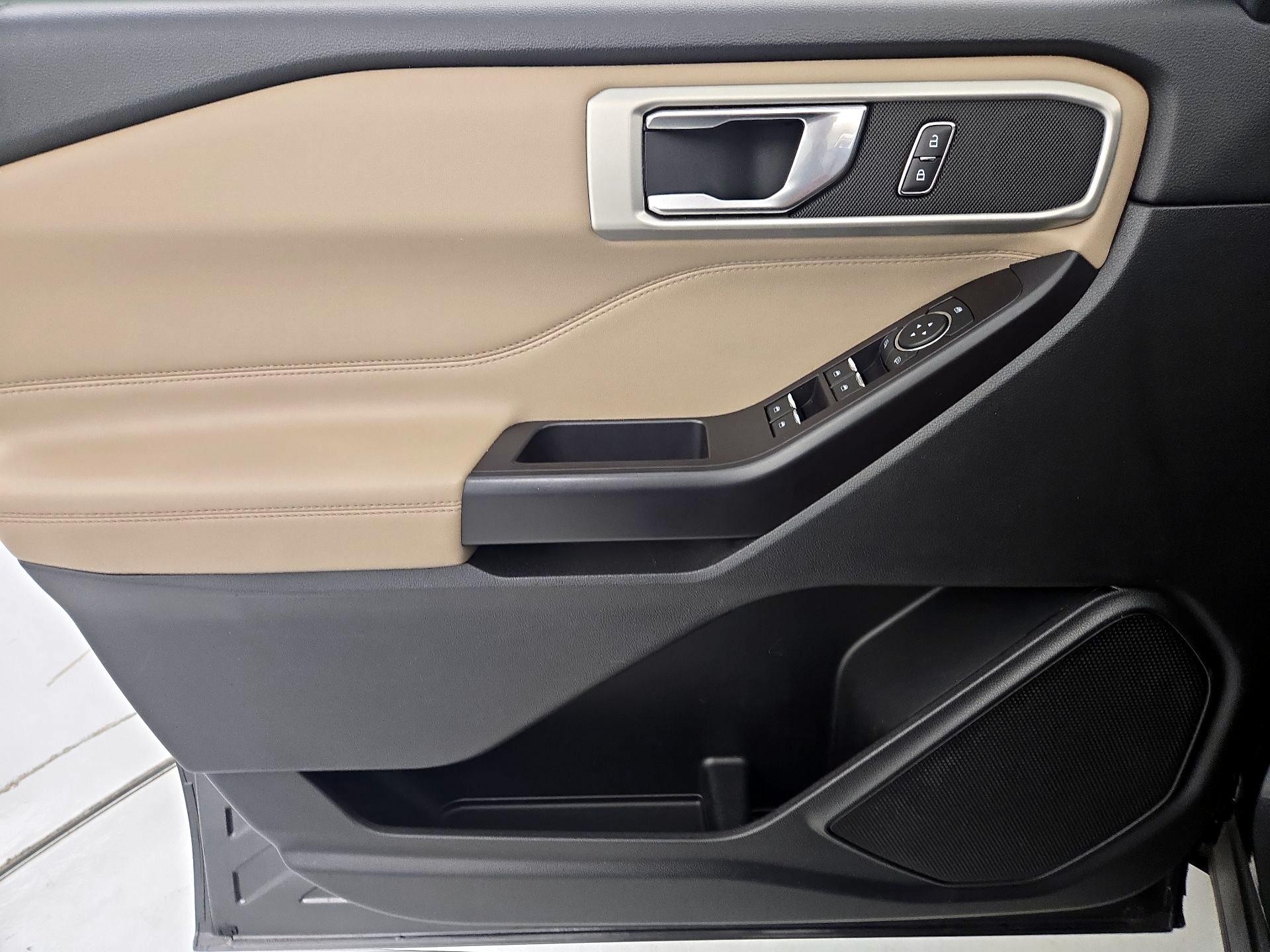 Thumbnail: 2020 Ford Explorer - 12