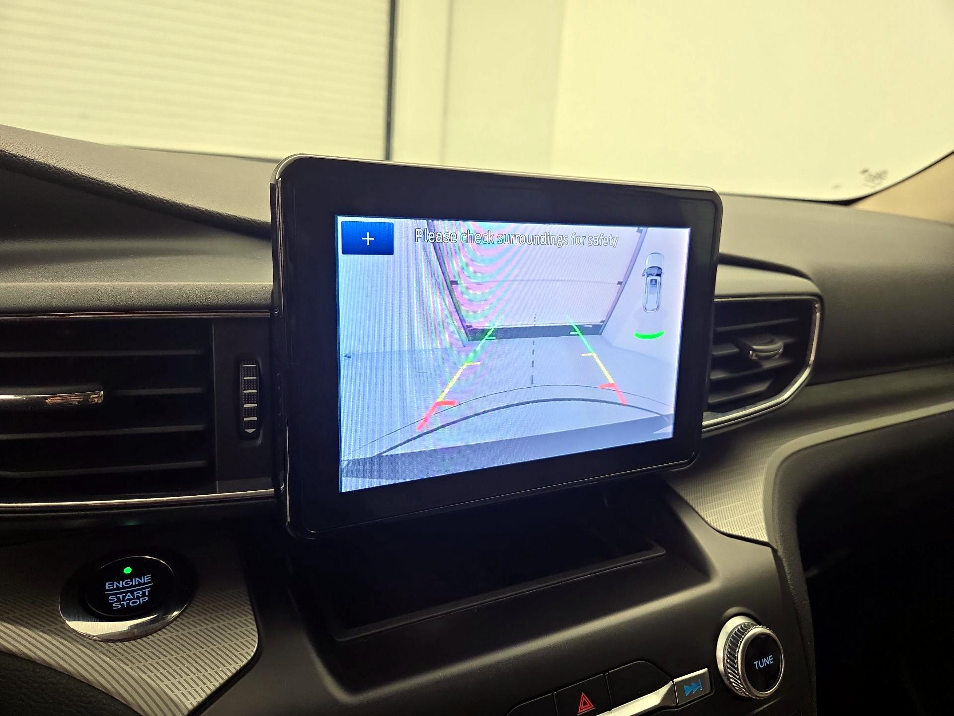 Thumbnail: 2020 Ford Explorer - 14