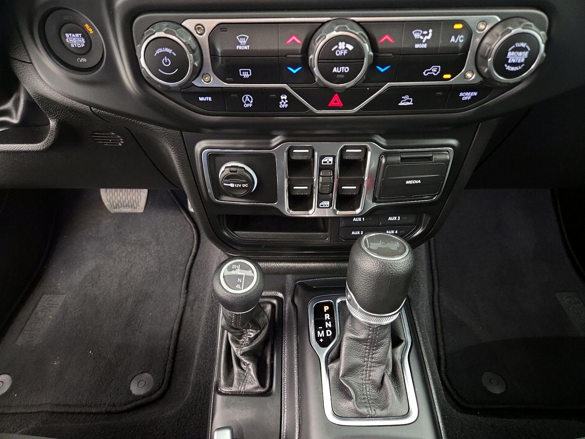 Thumbnail: 2023 Jeep Wrangler - 17