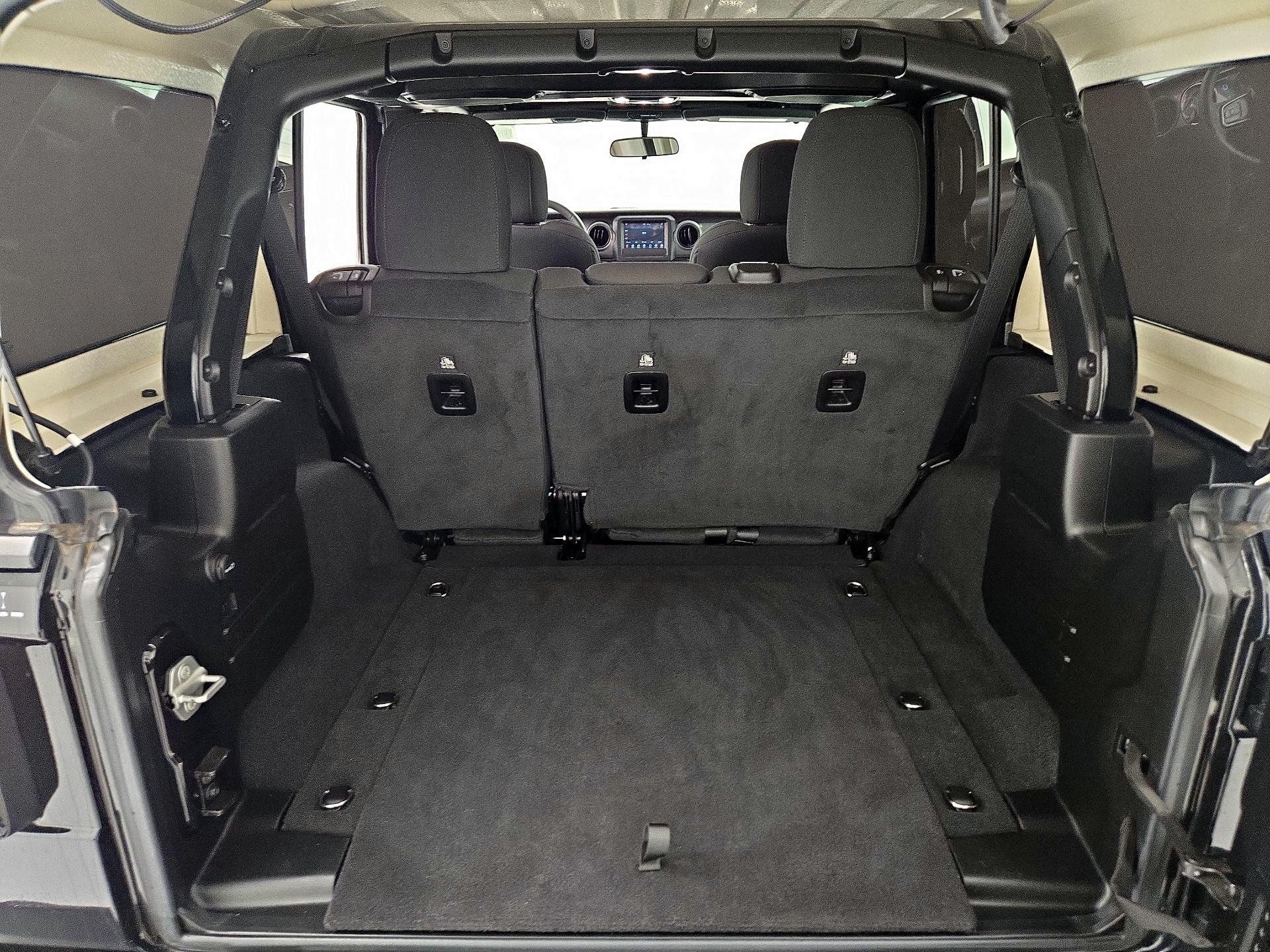 Thumbnail: 2023 Jeep Wrangler - 20