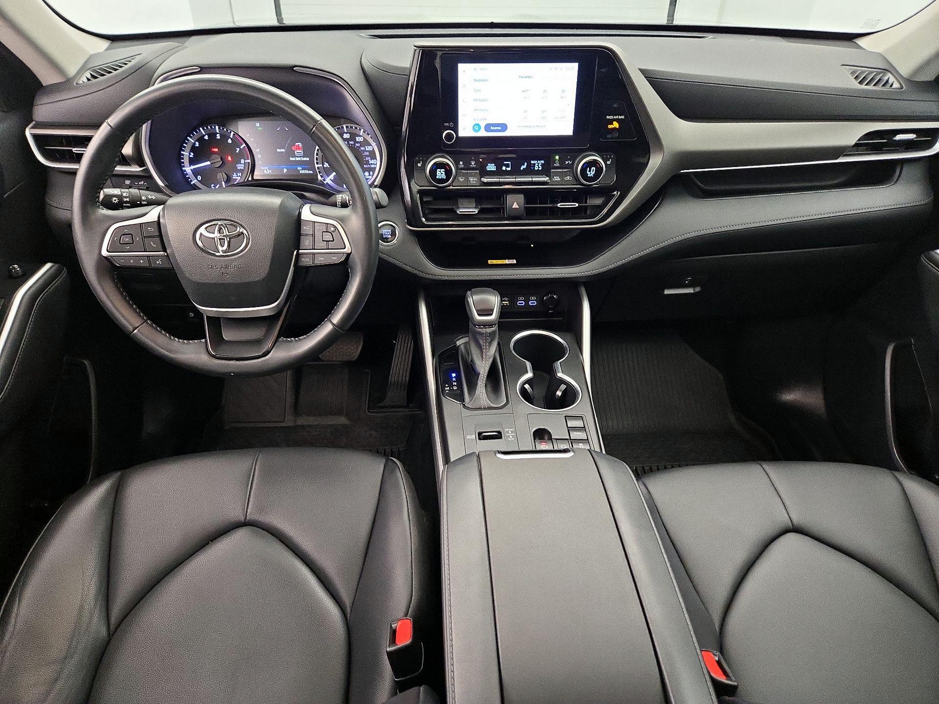 Thumbnail: 2023 Toyota Highlander - 9