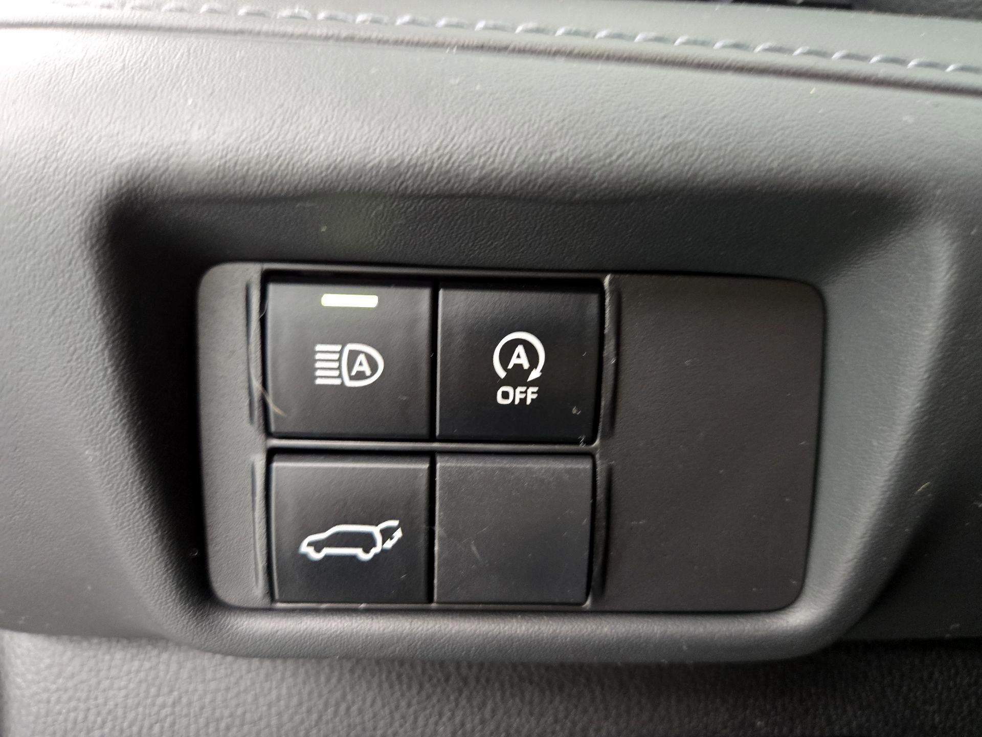 Thumbnail: 2023 Toyota Highlander - 13