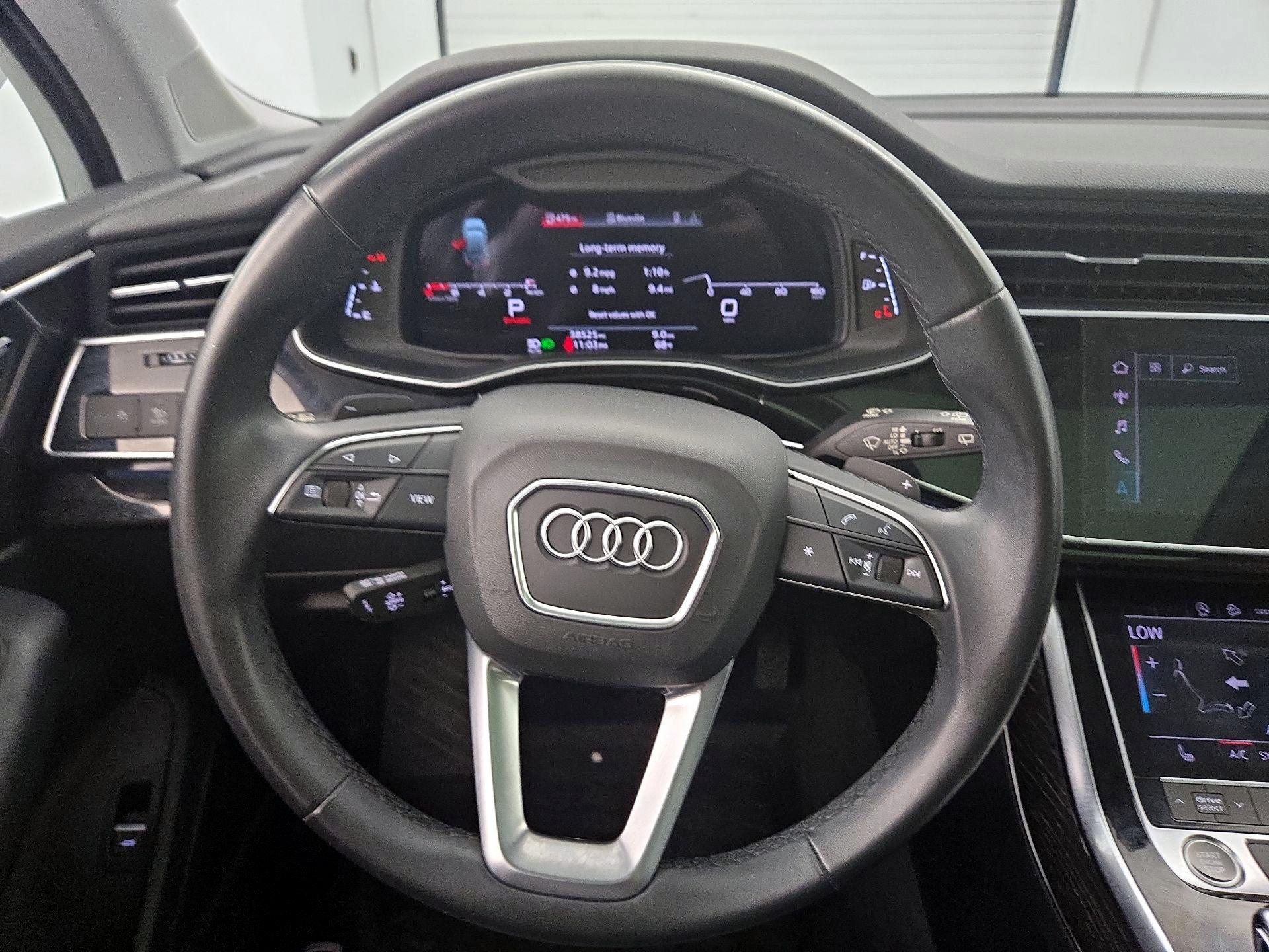 Thumbnail: 2022 Audi Q7 - 10