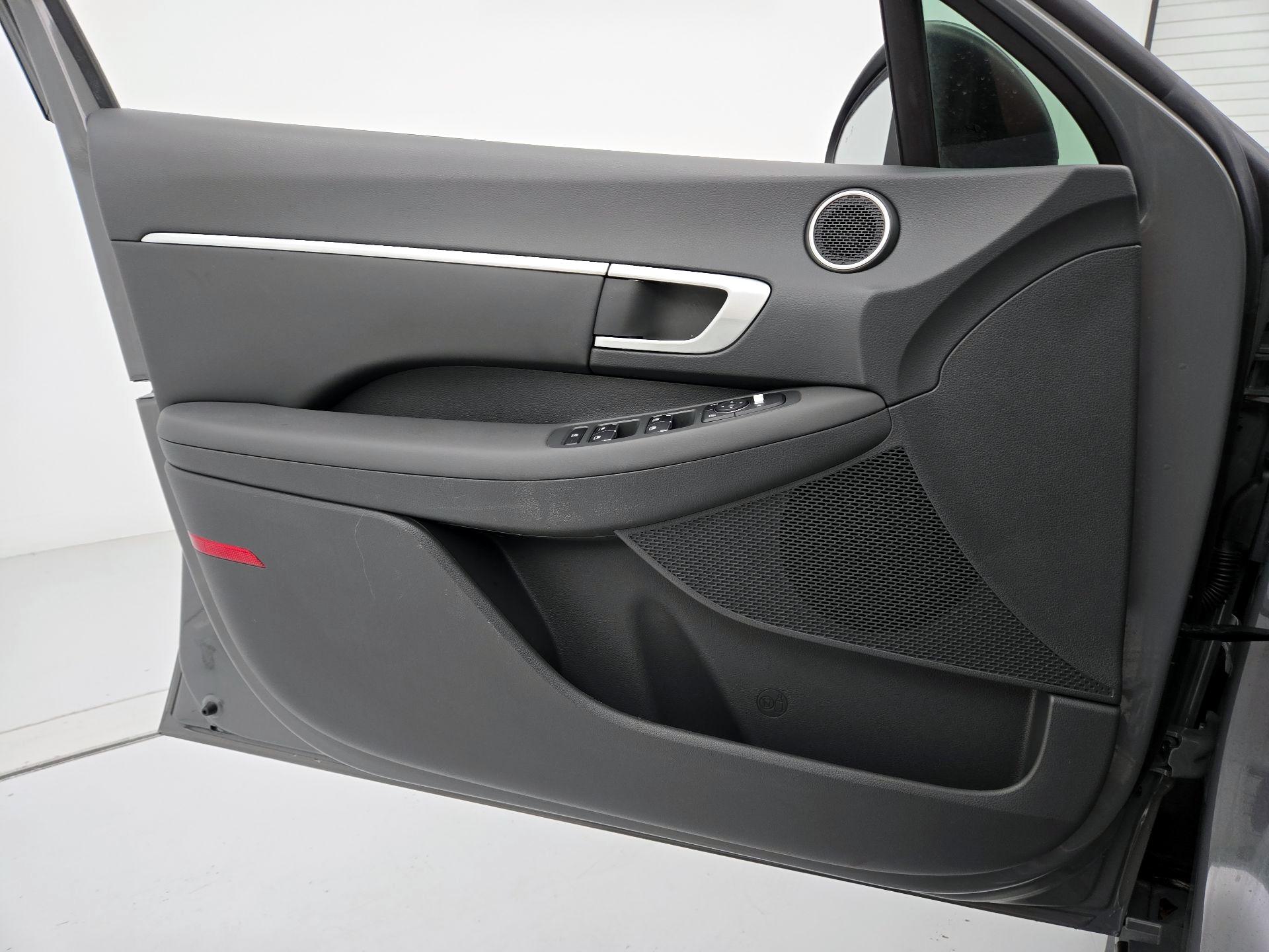 Thumbnail: 2020 Hyundai Sonata - 12