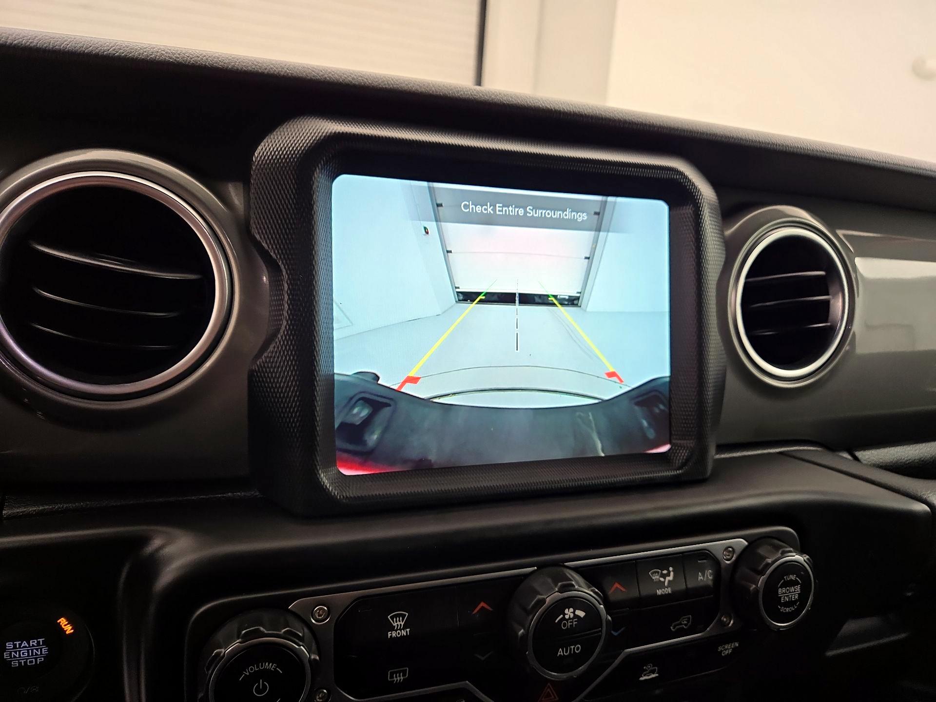 Thumbnail: 2023 Jeep Gladiator - 15