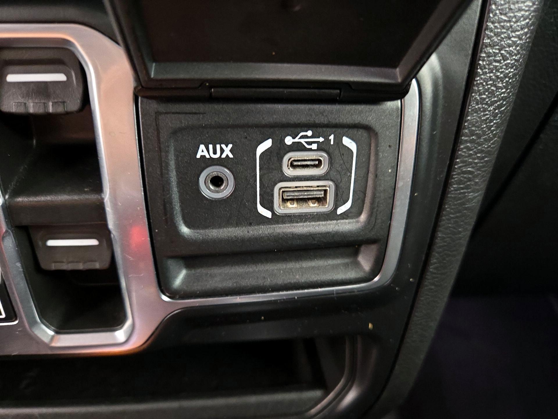 Thumbnail: 2023 Jeep Gladiator - 19