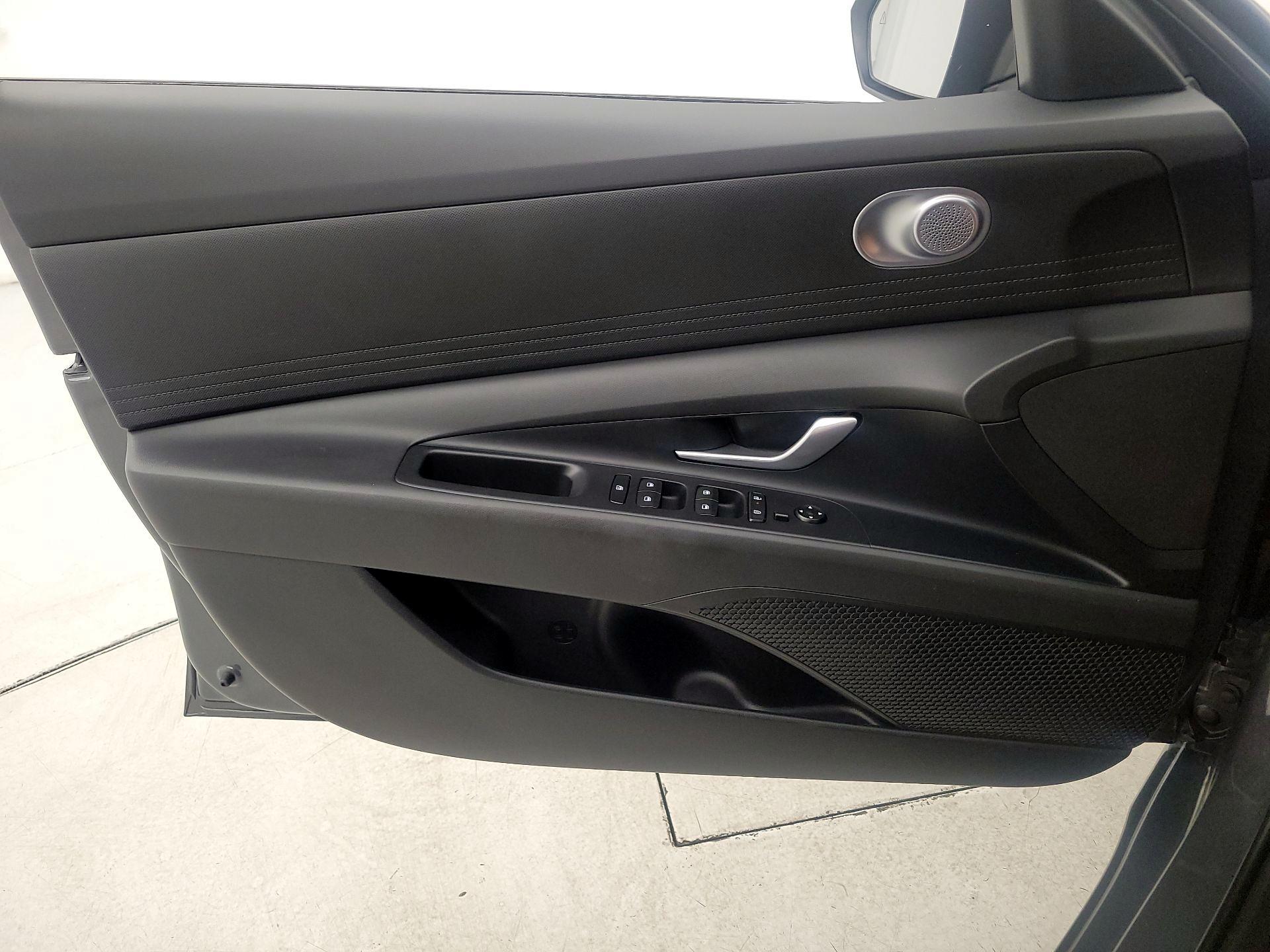 Thumbnail: 2024 Hyundai Elantra - 12