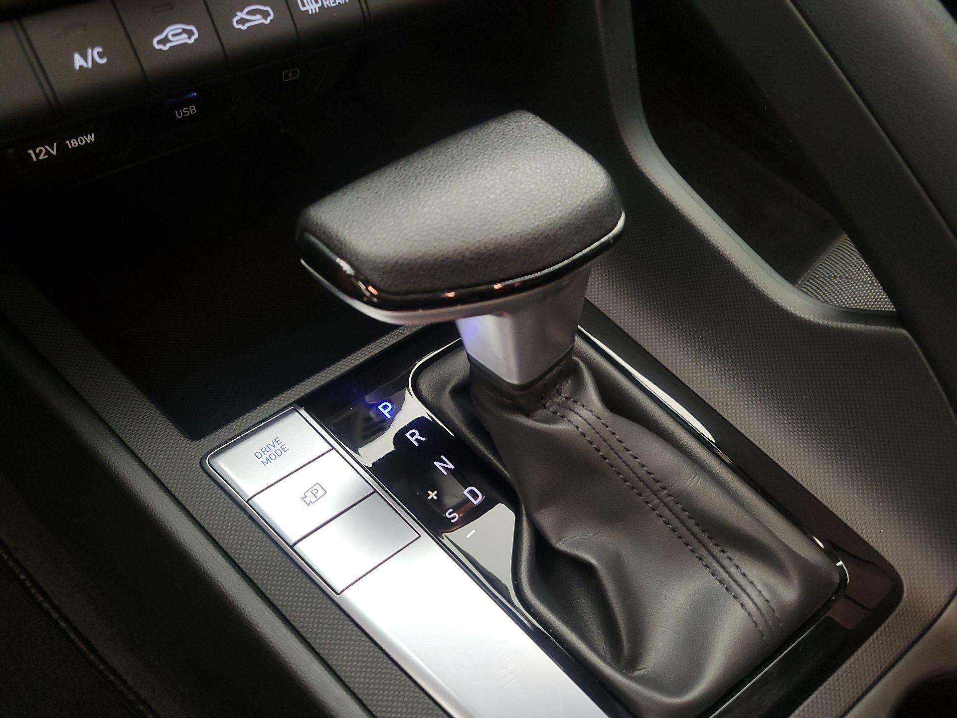 Thumbnail: 2024 Hyundai Elantra - 17