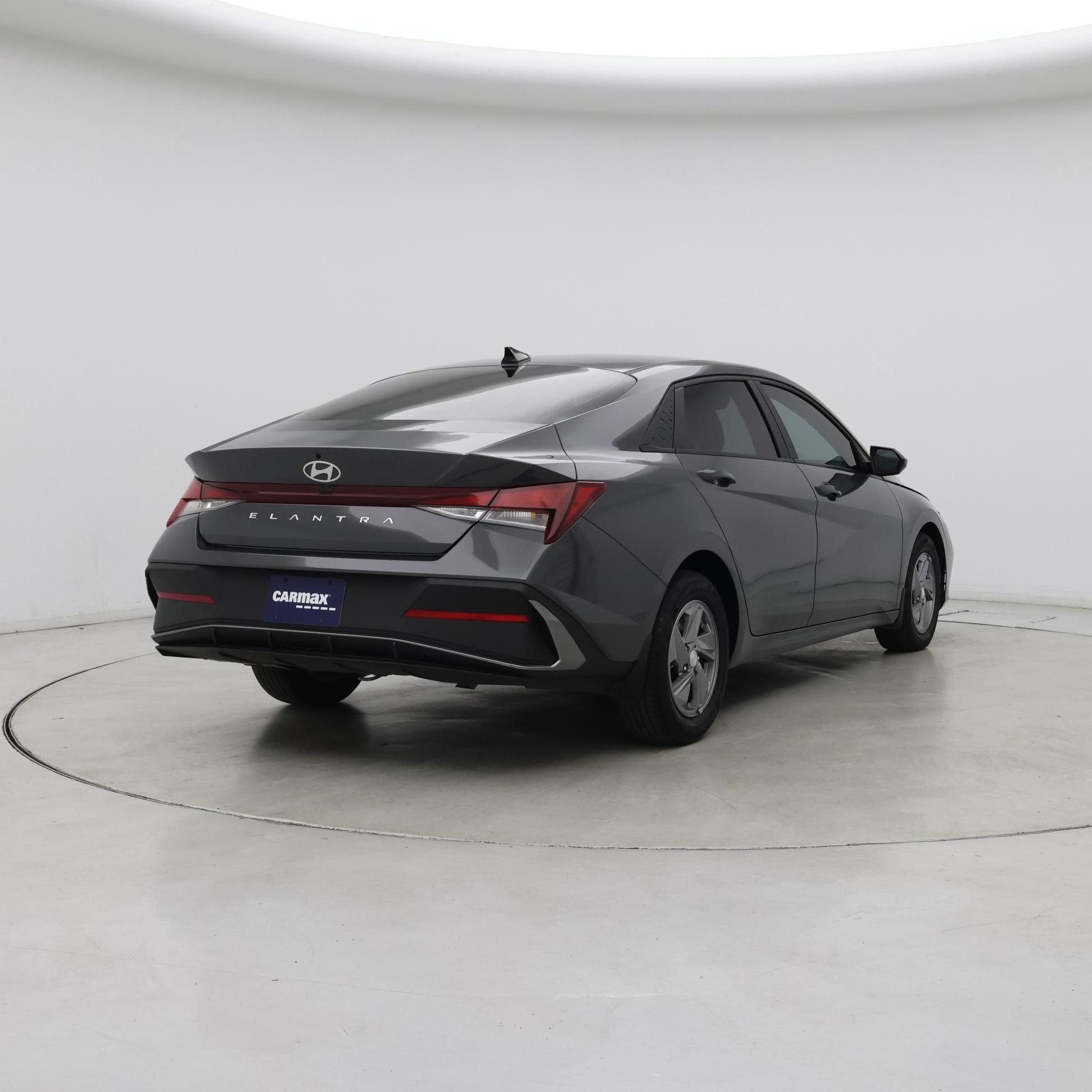 Thumbnail: 2024 Hyundai Elantra - 8