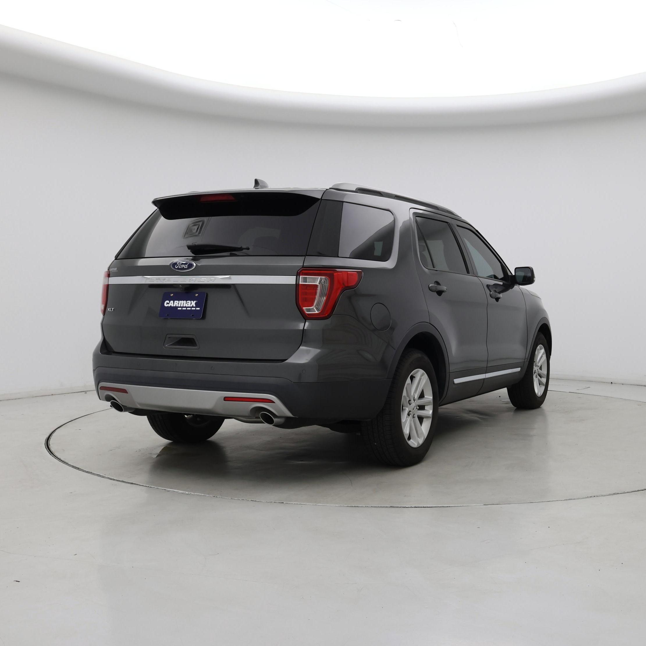 Thumbnail: 2017 Ford Explorer - 8
