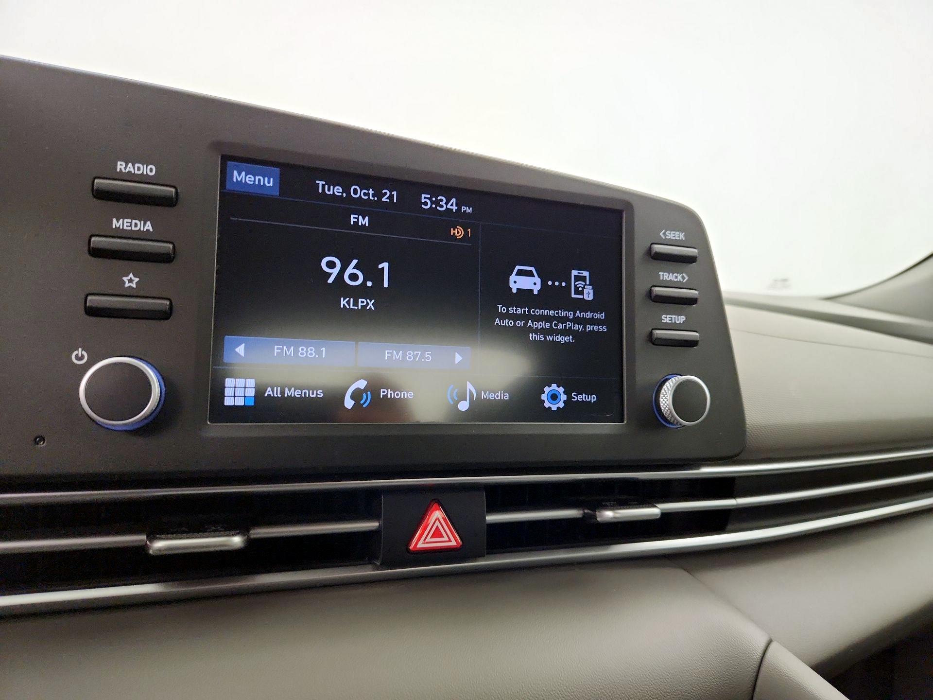 Thumbnail: 2024 Hyundai Elantra - 15