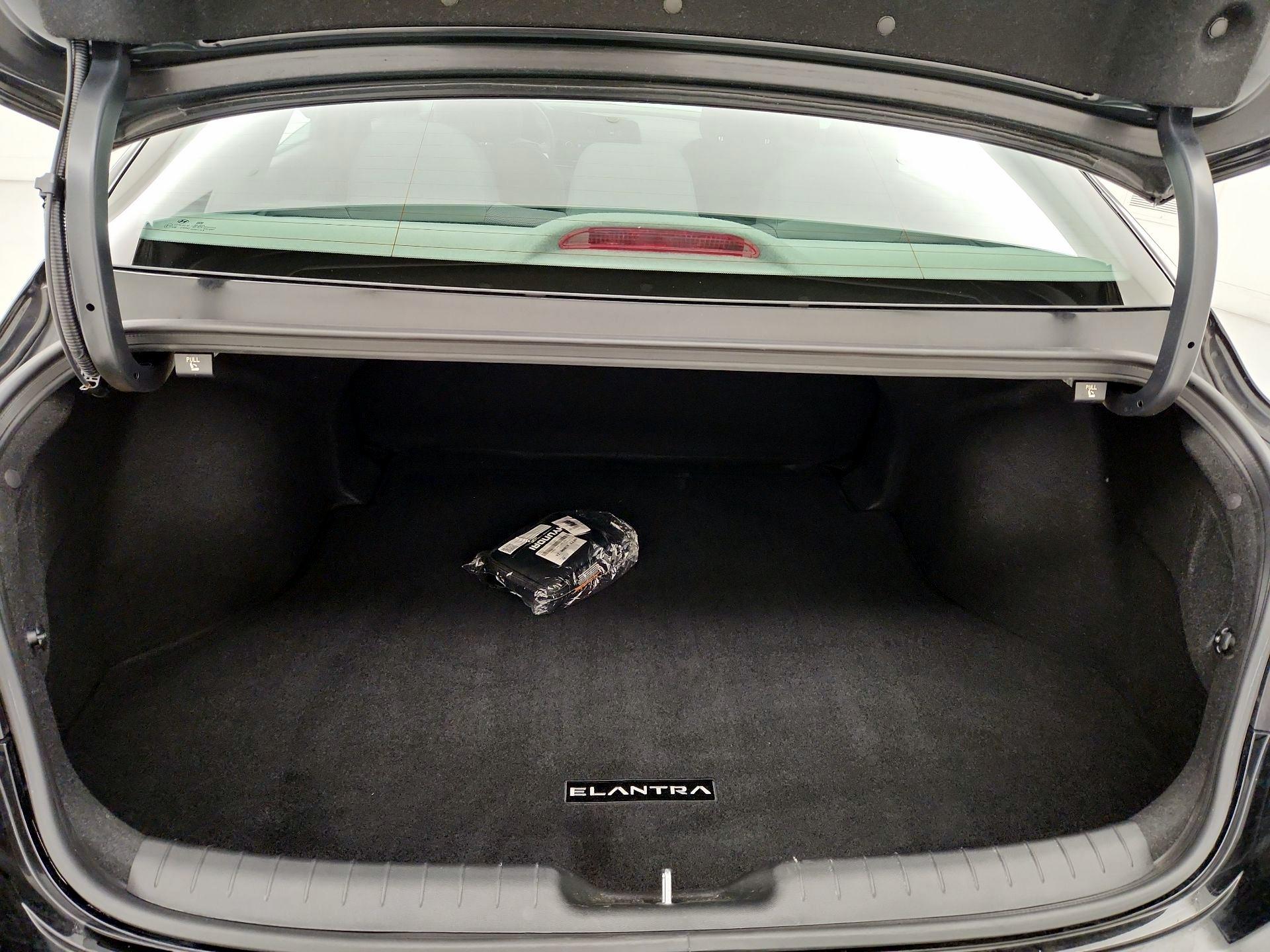 Thumbnail: 2024 Hyundai Elantra - 20