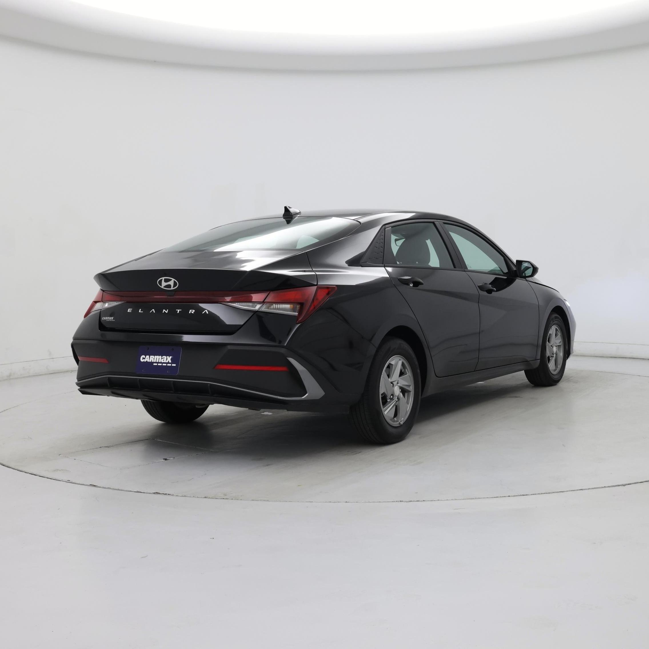 Thumbnail: 2024 Hyundai Elantra - 8