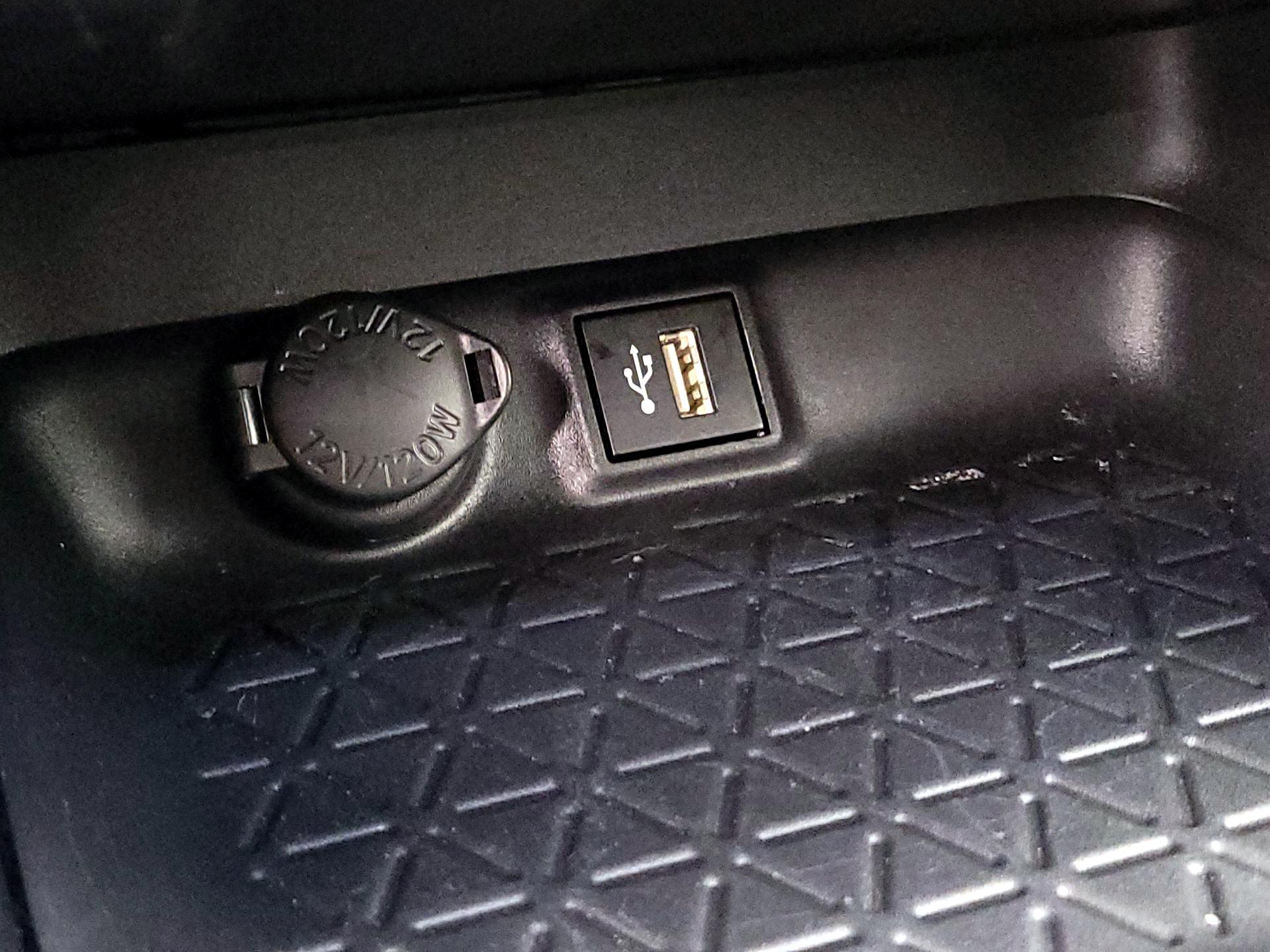 Thumbnail: 2024 Toyota RAV4 - 18