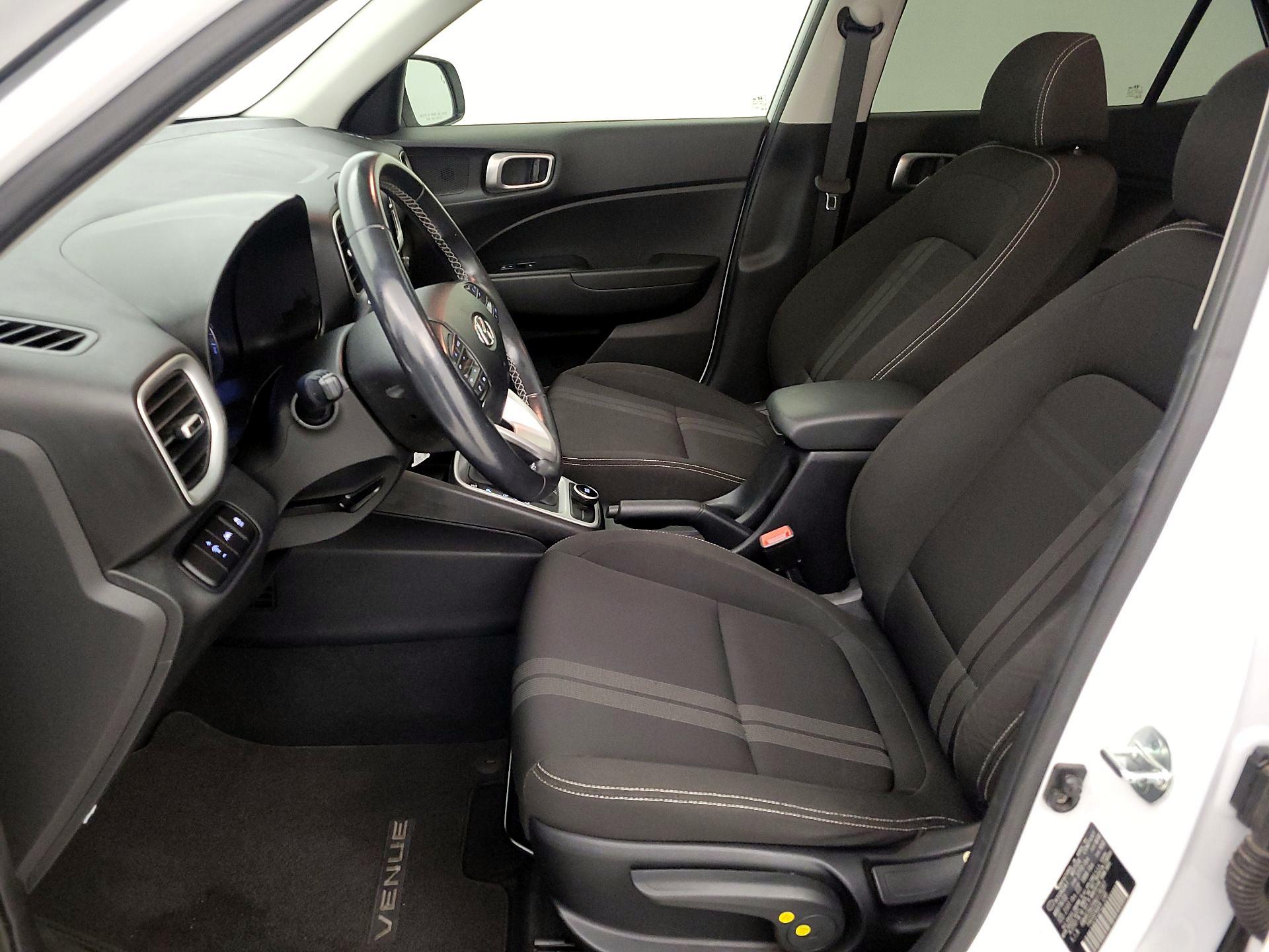 Thumbnail: 2022 Hyundai Venue - 11