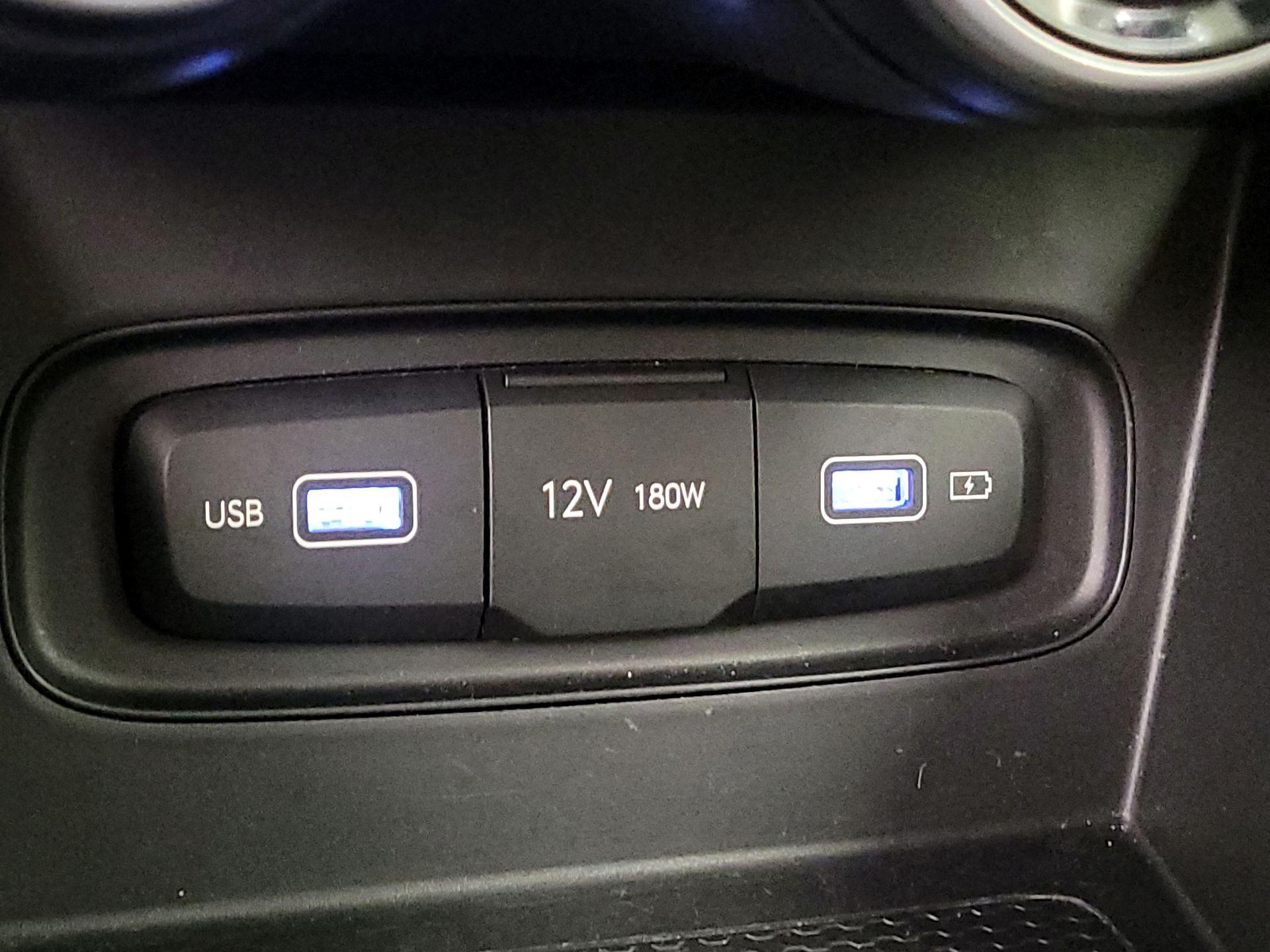 Thumbnail: 2022 Hyundai Venue - 18