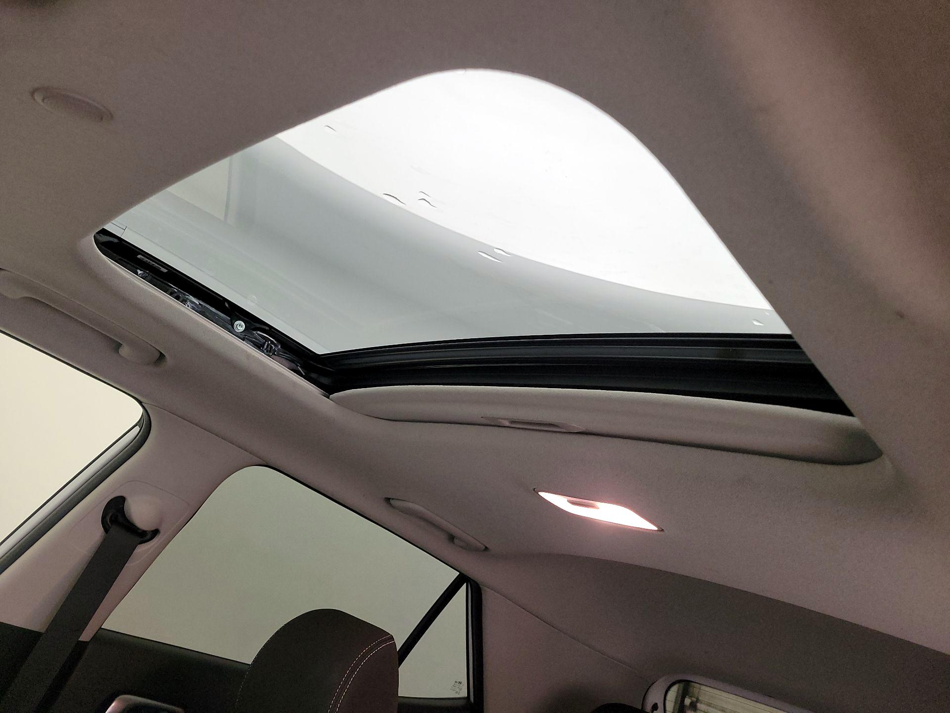 Thumbnail: 2022 Hyundai Venue - 19