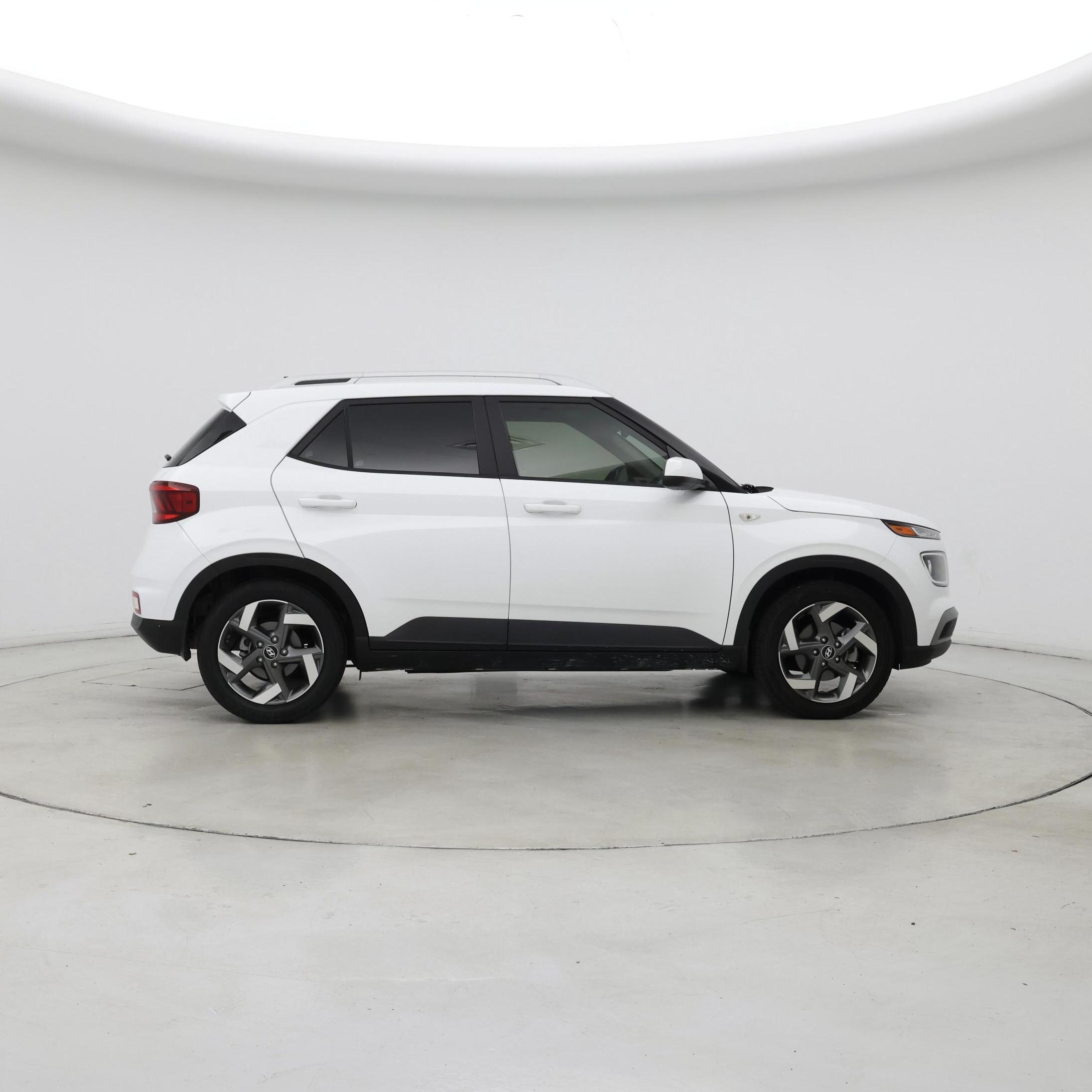 Thumbnail: 2022 Hyundai Venue - 7