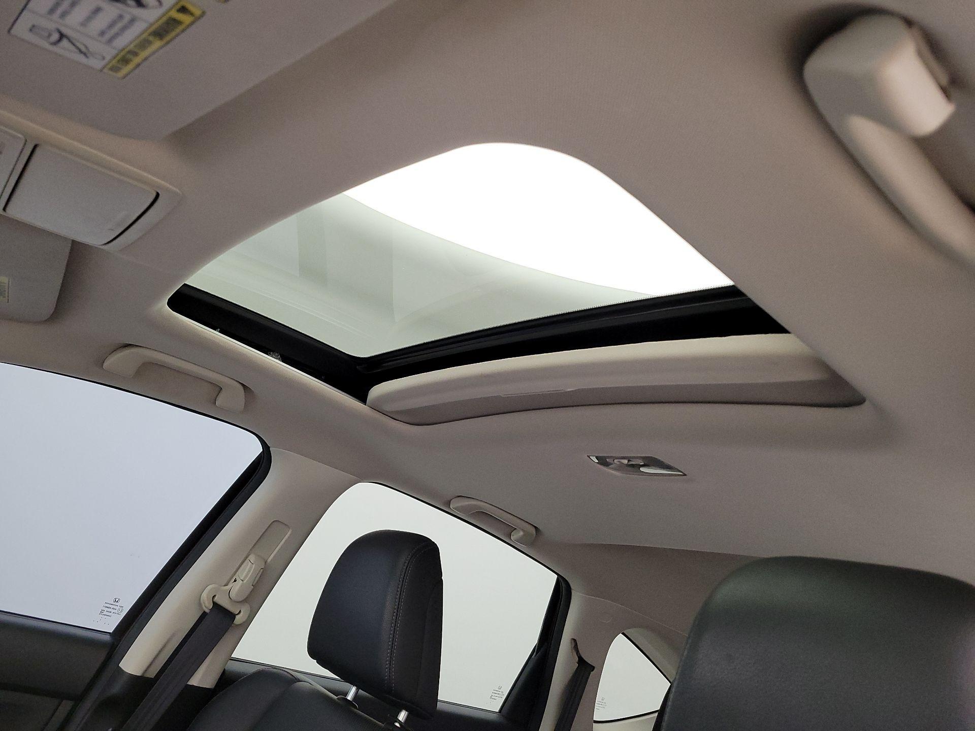 Thumbnail: 2016 Honda CR-V - 18