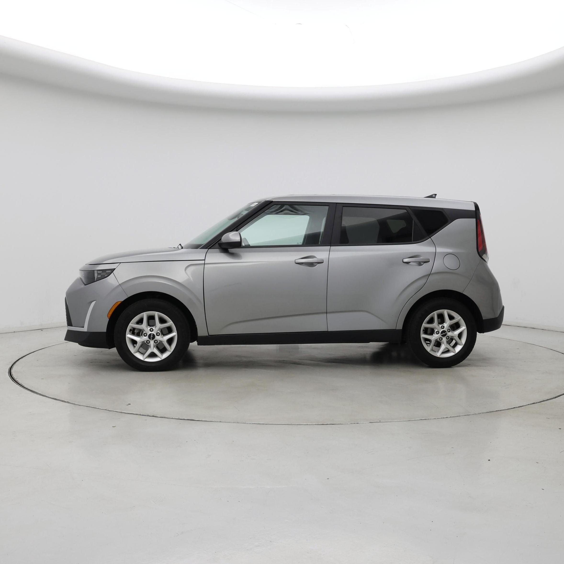 Thumbnail: 2023 Kia Soul - 3