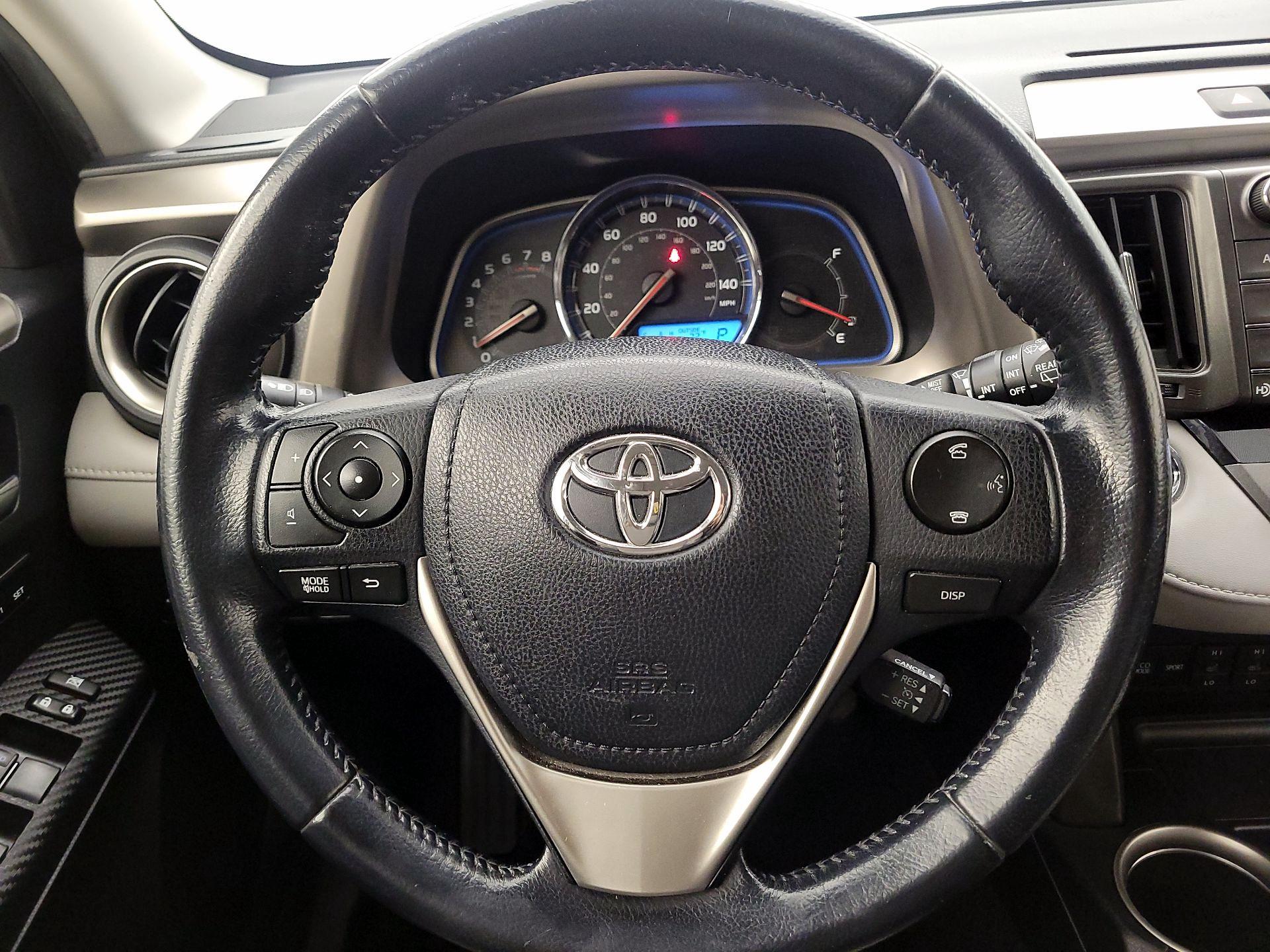 Thumbnail: 2015 Toyota RAV4 - 10