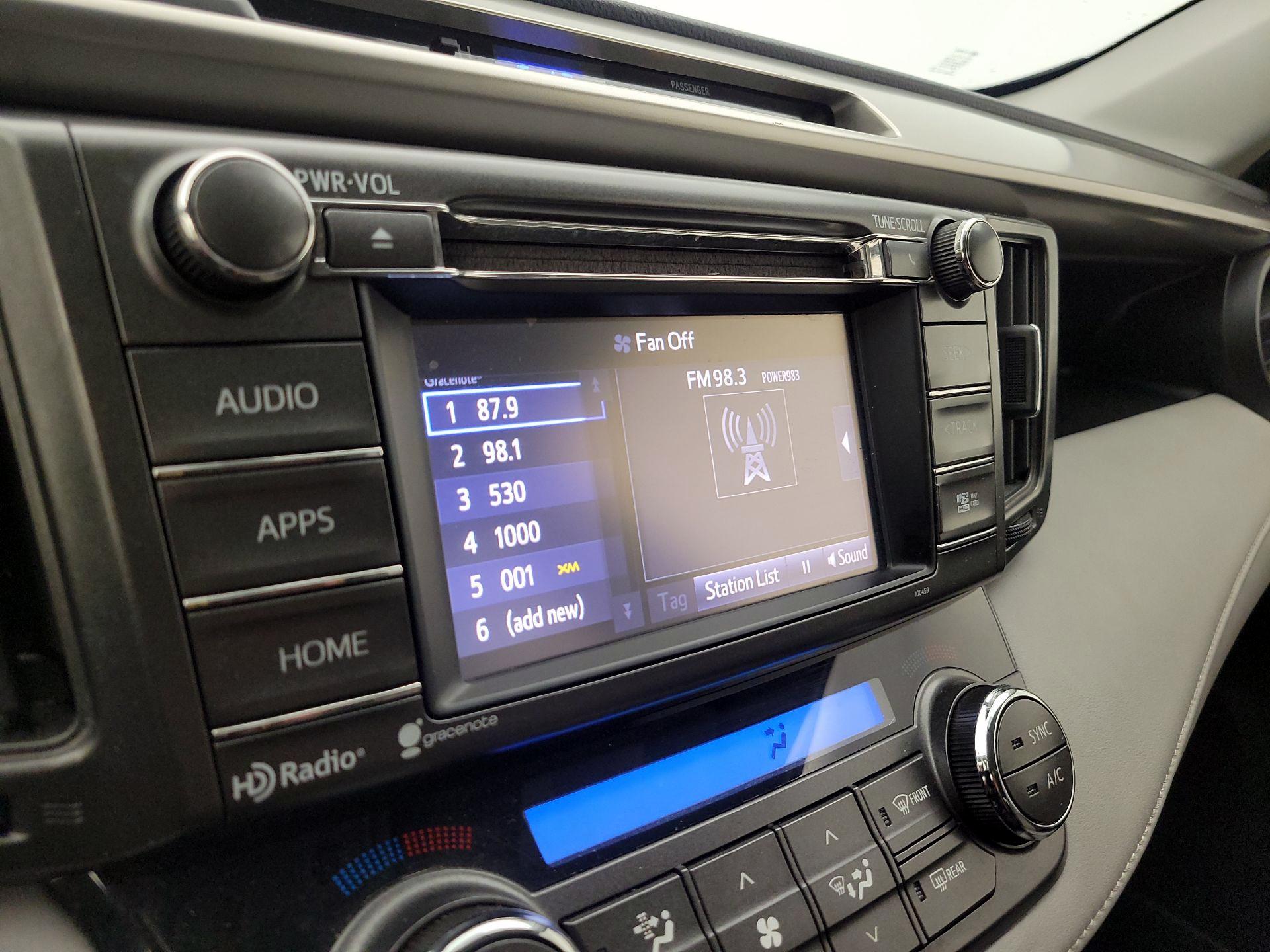 Thumbnail: 2015 Toyota RAV4 - 15