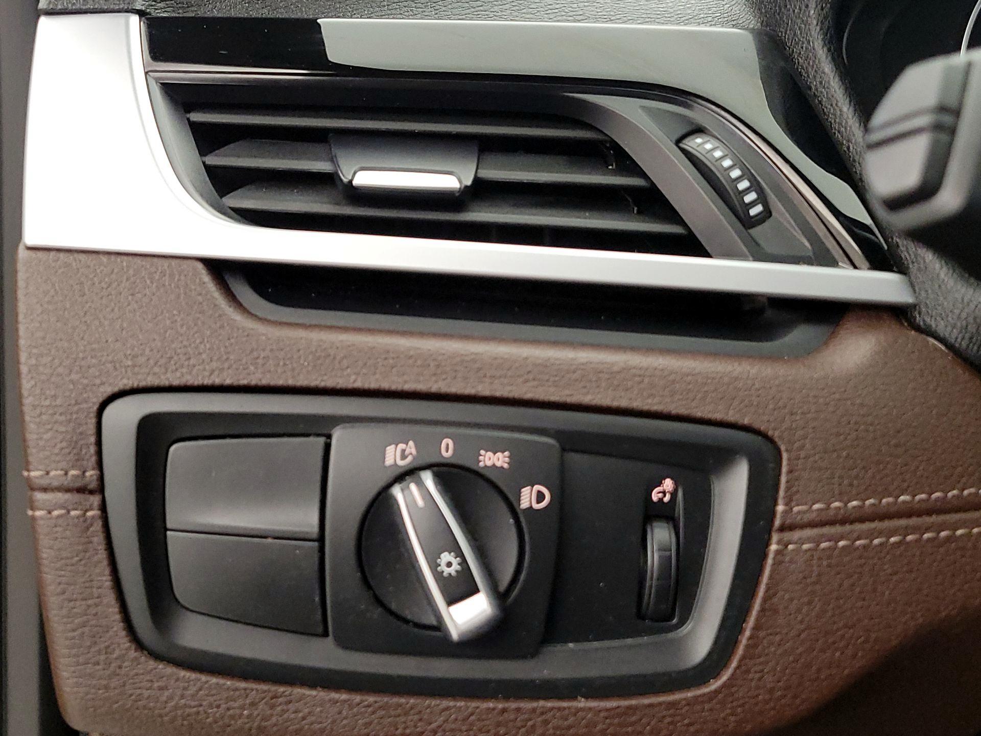 Thumbnail: 2021 BMW X1 - 13