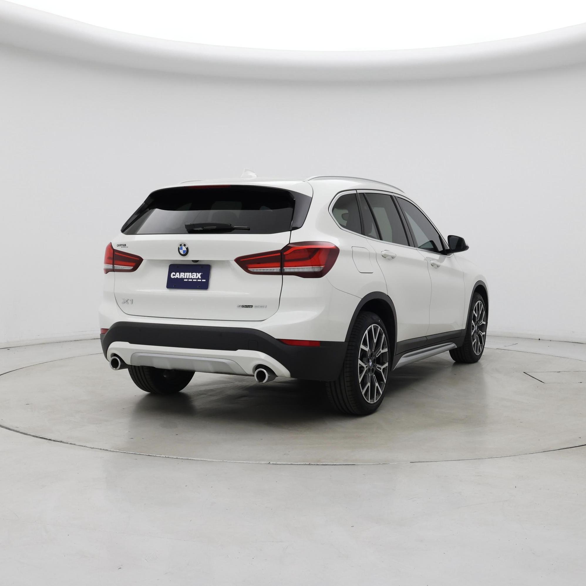 Thumbnail: 2021 BMW X1 - 8