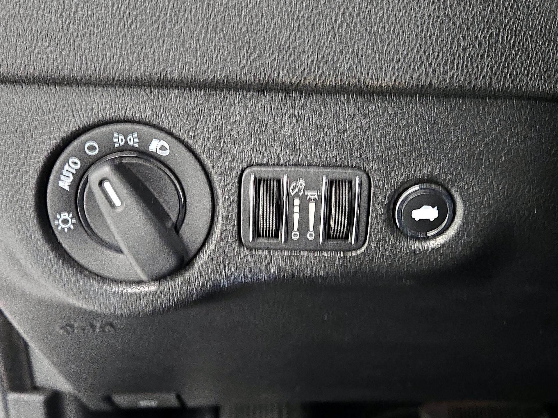 Thumbnail: 2022 Dodge Charger - 13