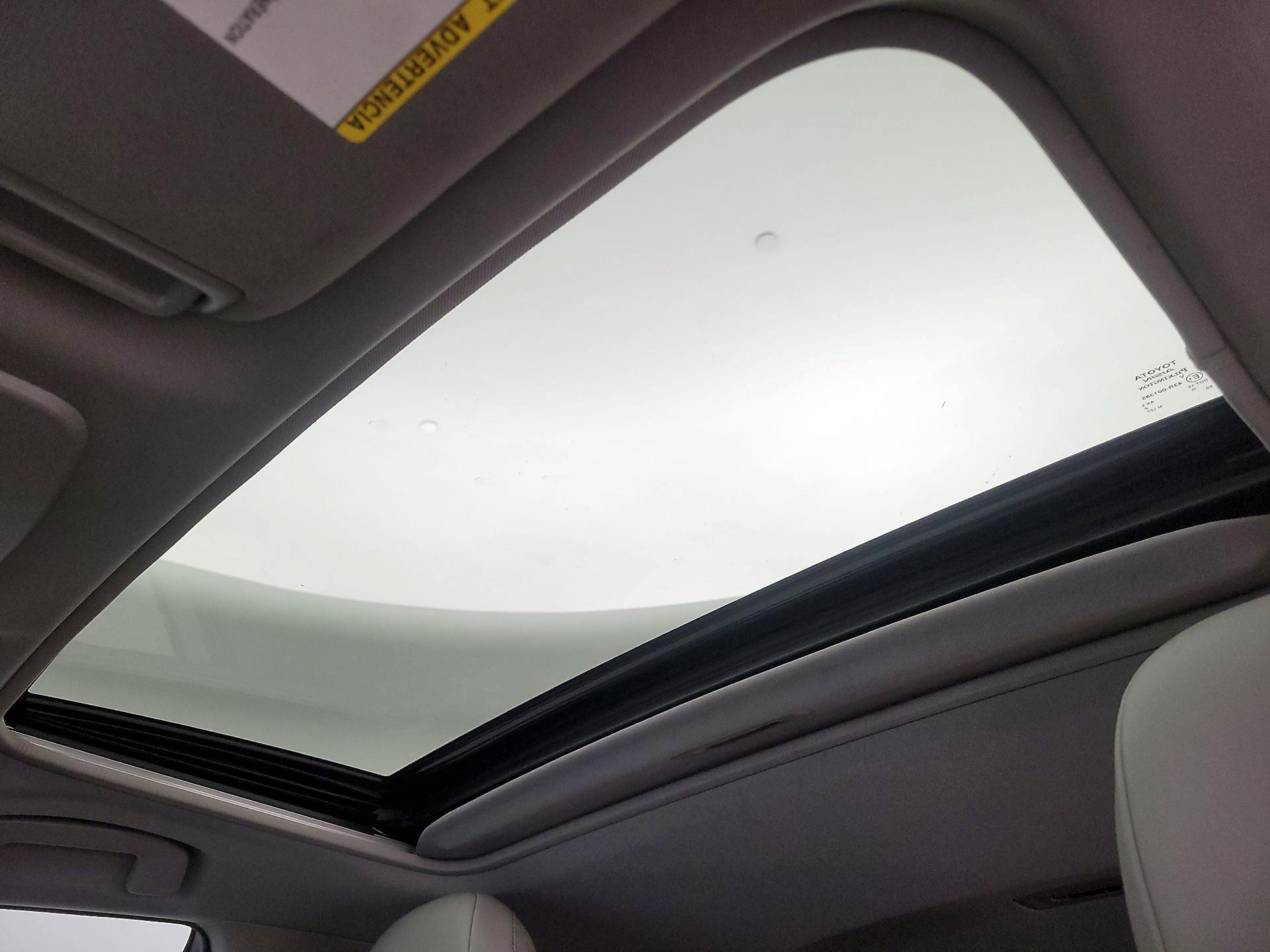 Thumbnail: 2023 Toyota Camry - 19