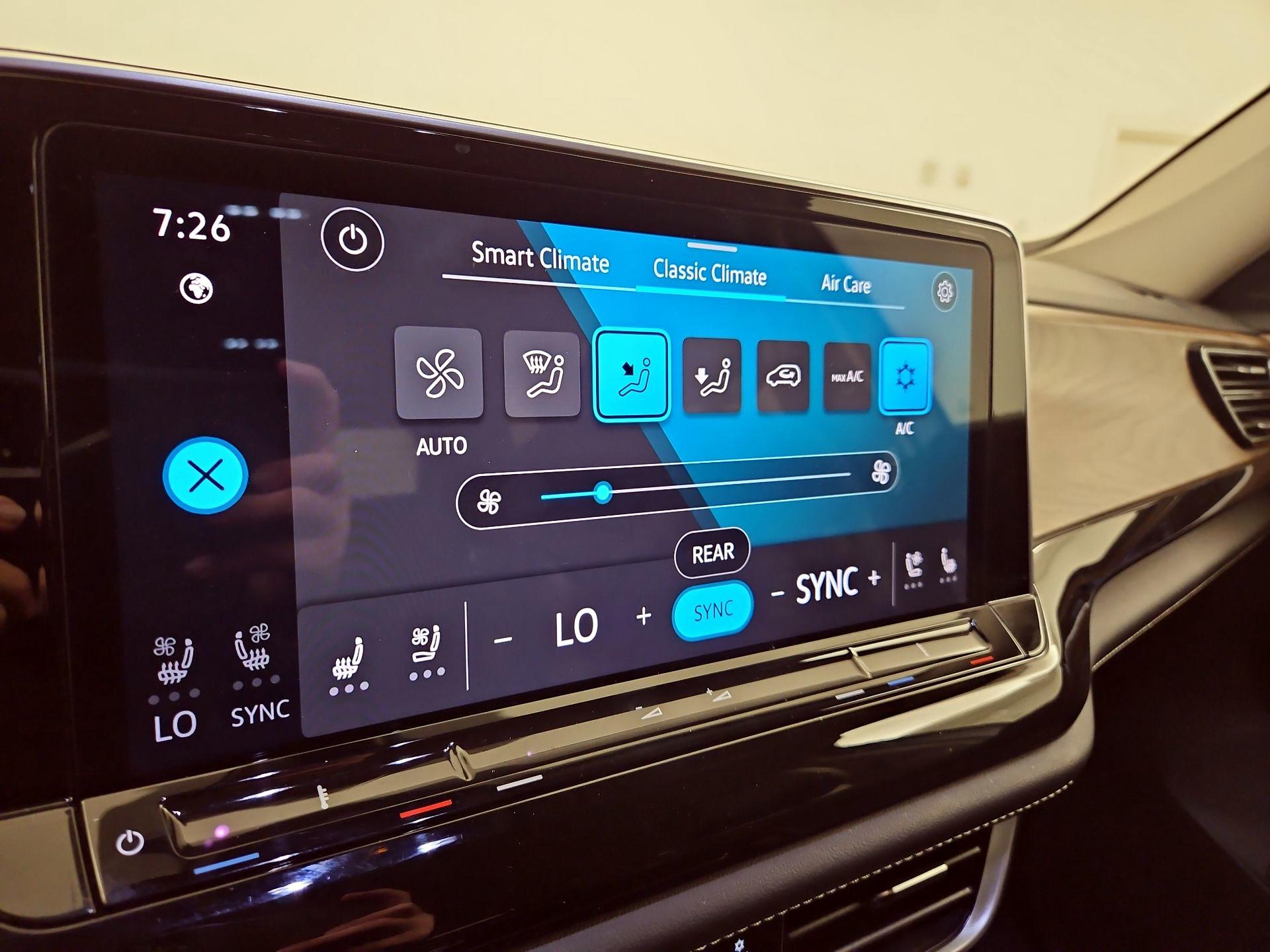 Thumbnail: 2024 Volkswagen Atlas - 16