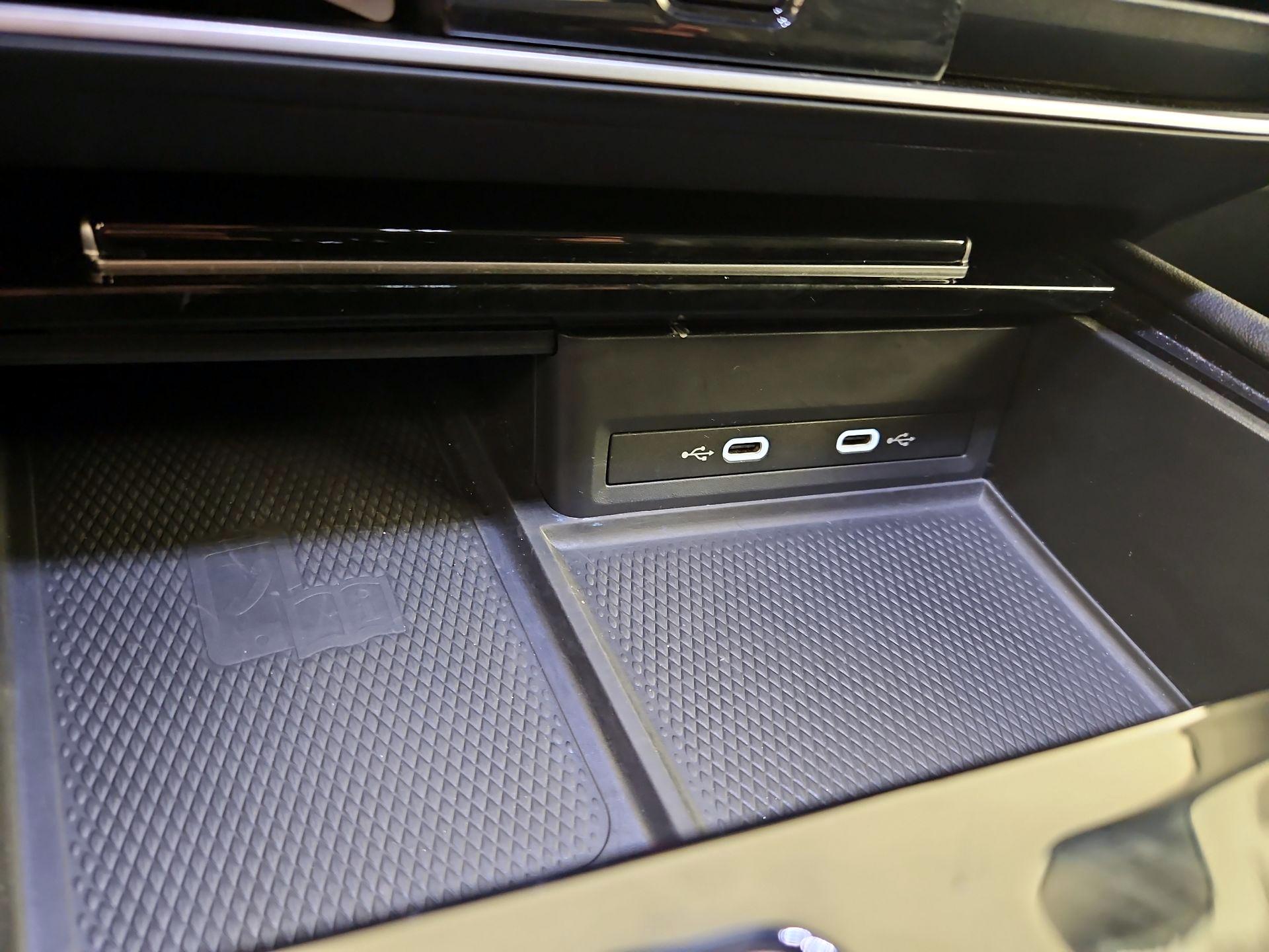 Thumbnail: 2024 Volkswagen Atlas - 18