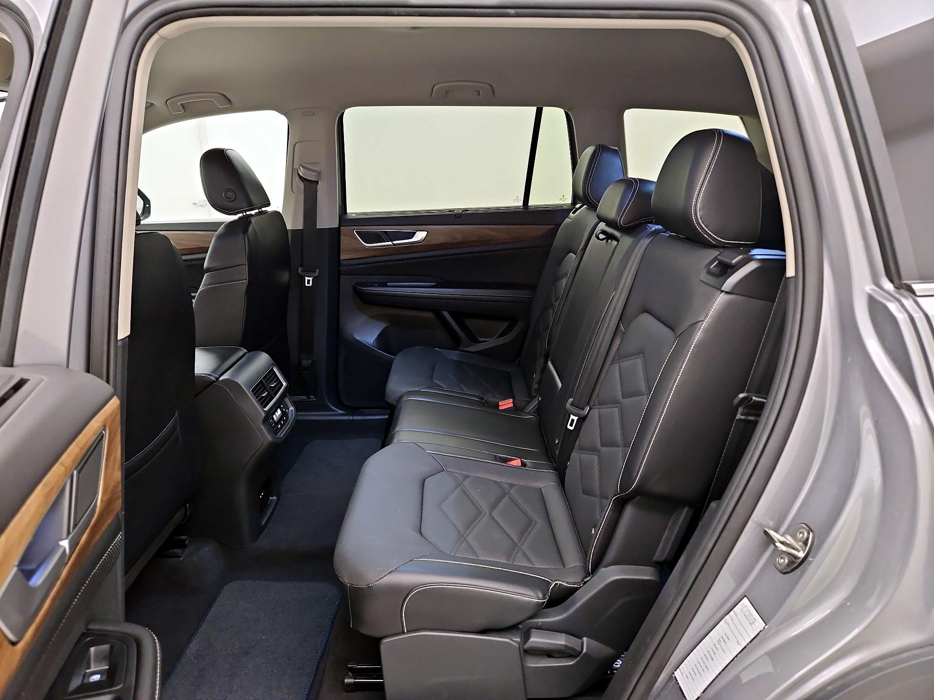 Thumbnail: 2024 Volkswagen Atlas - 19