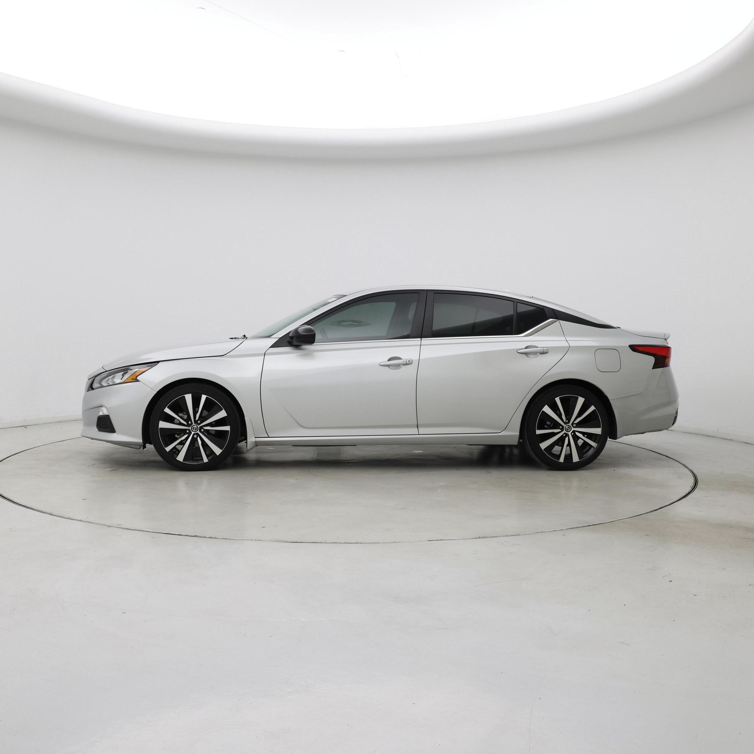 Thumbnail: 2022 Nissan Altima - 3