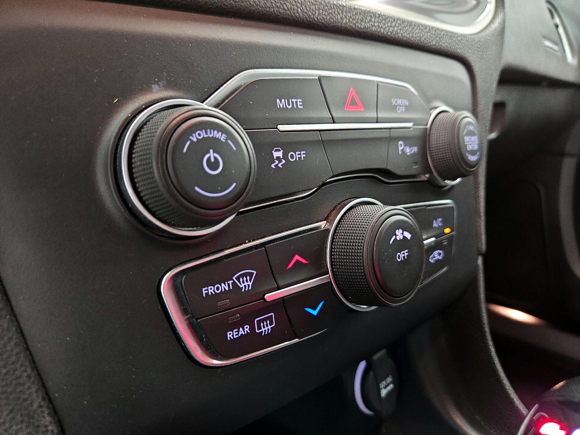 Thumbnail: 2022 Dodge Charger - 16