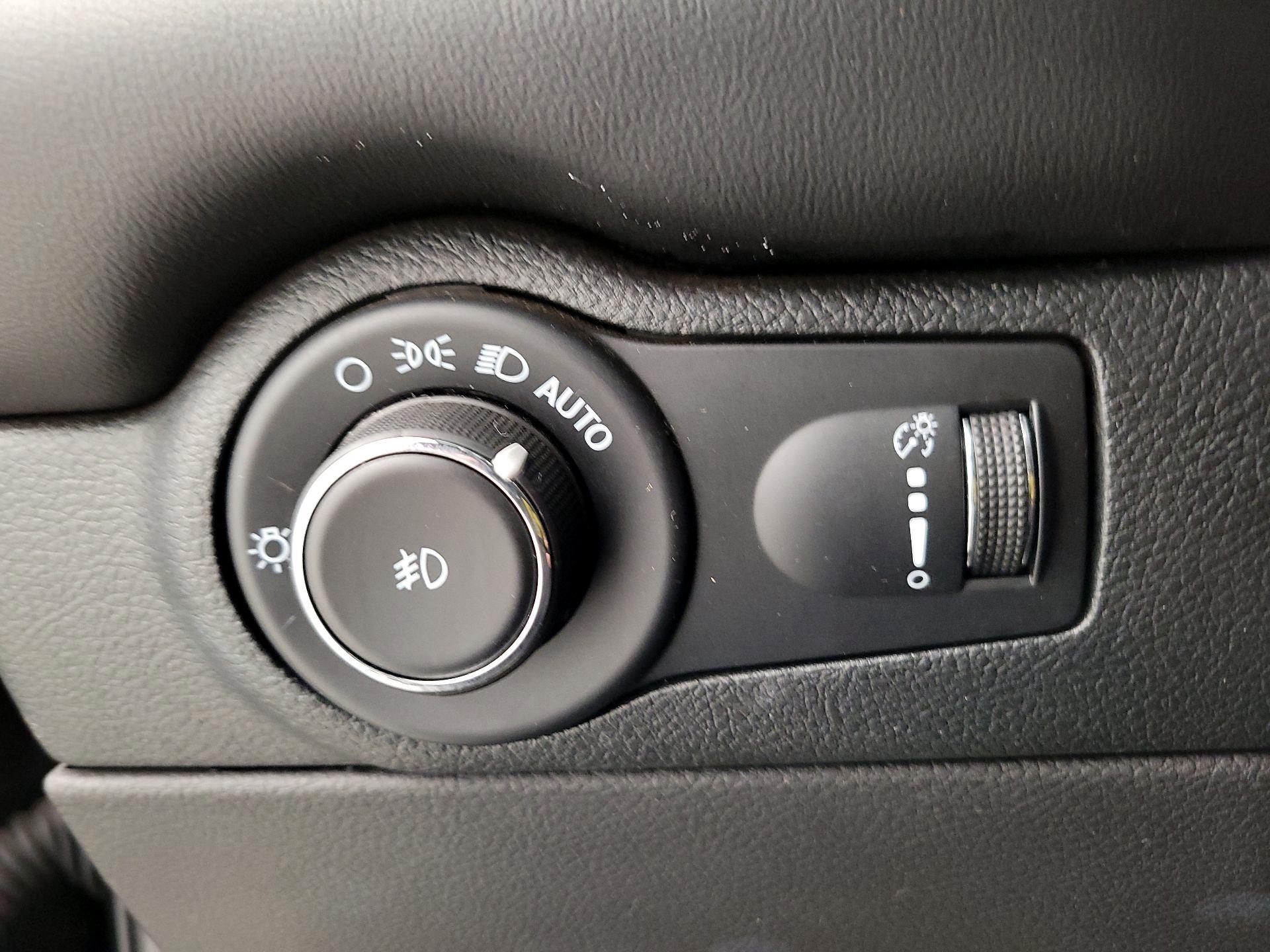 Thumbnail: 2023 Dodge Durango - 13