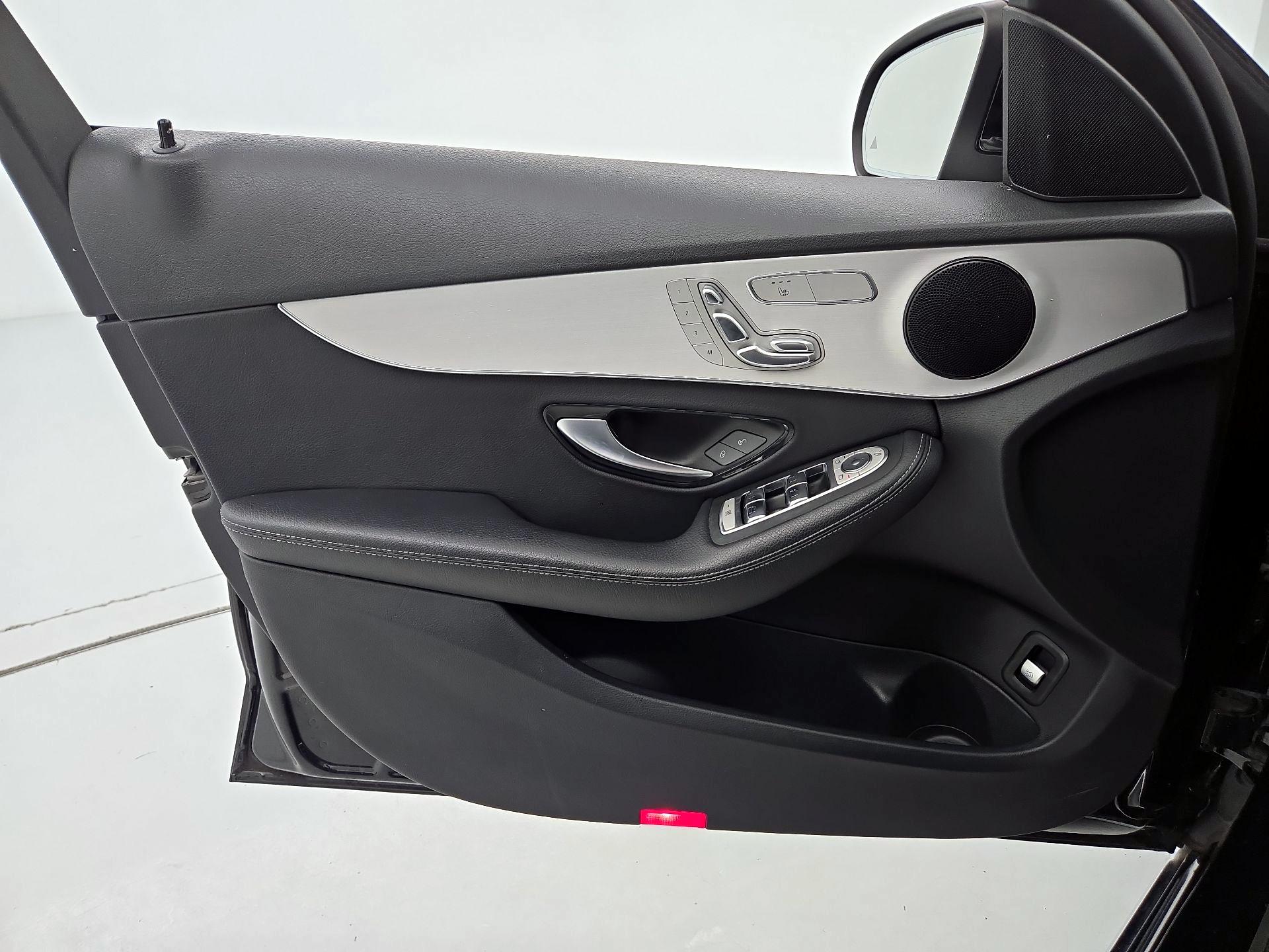 Thumbnail: 2021 Mercedes-Benz C-Class - 12