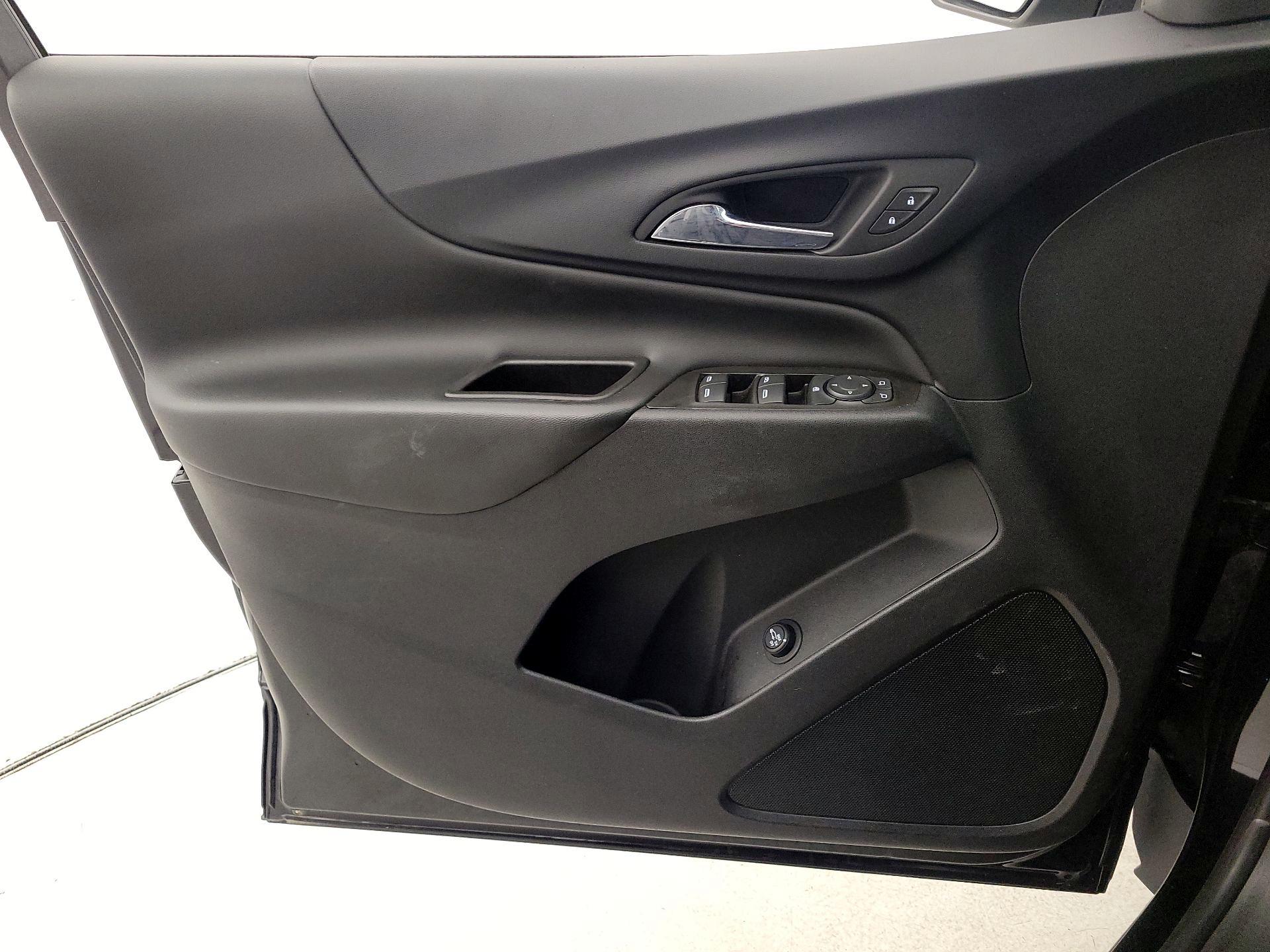 Thumbnail: 2022 Chevrolet Equinox - 12