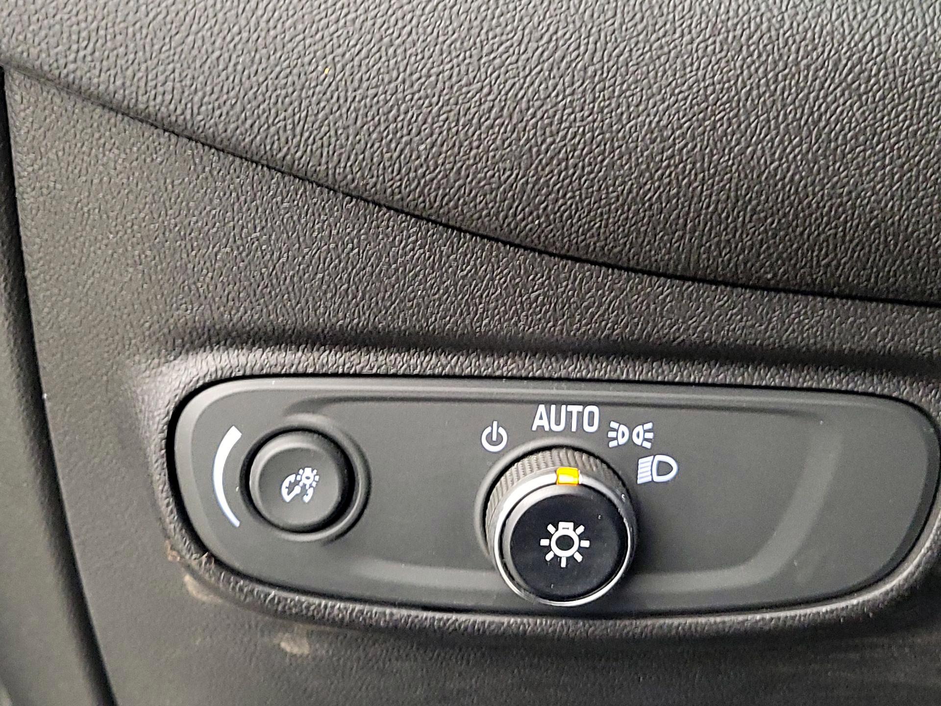 Thumbnail: 2022 Chevrolet Equinox - 13