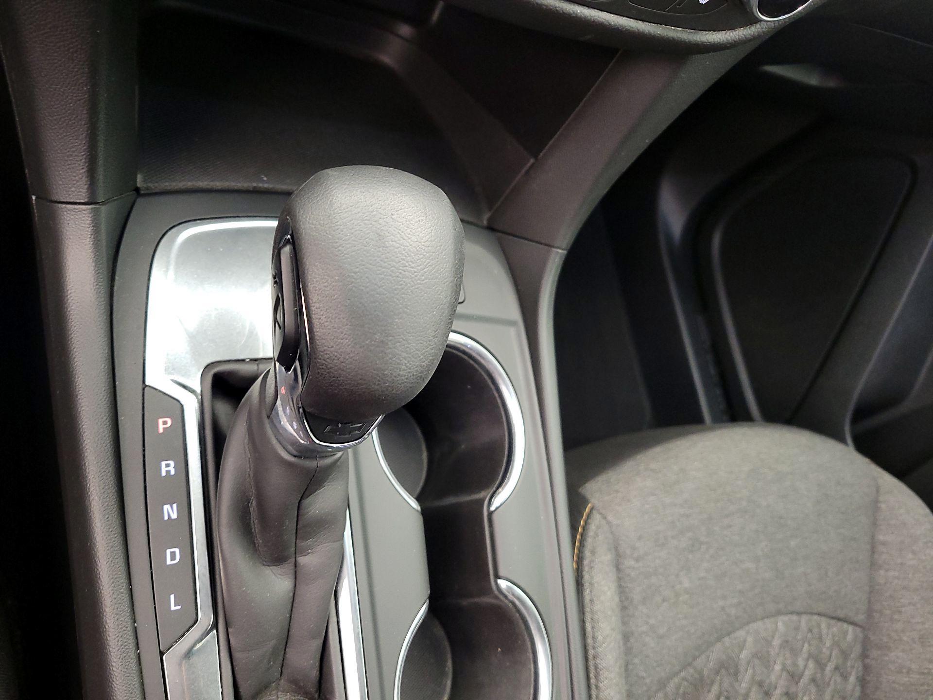 Thumbnail: 2022 Chevrolet Equinox - 17