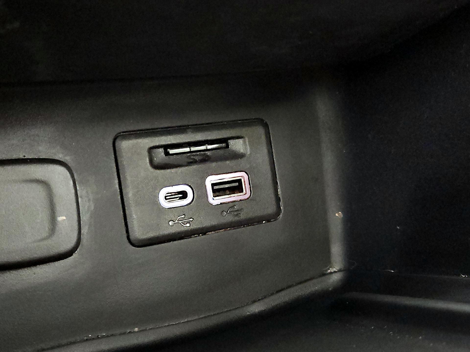 Thumbnail: 2022 GMC Acadia - 18