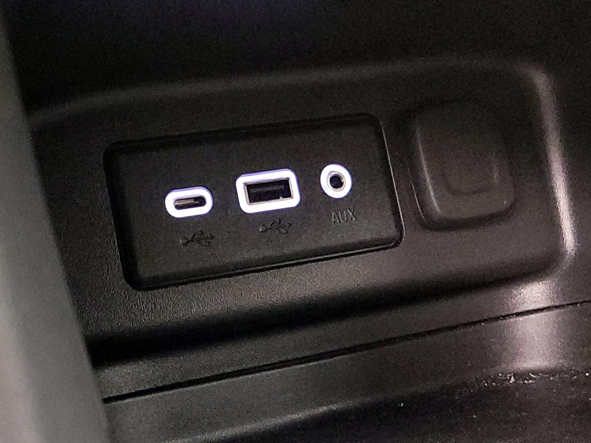 Thumbnail: 2023 Chevrolet Equinox - 18