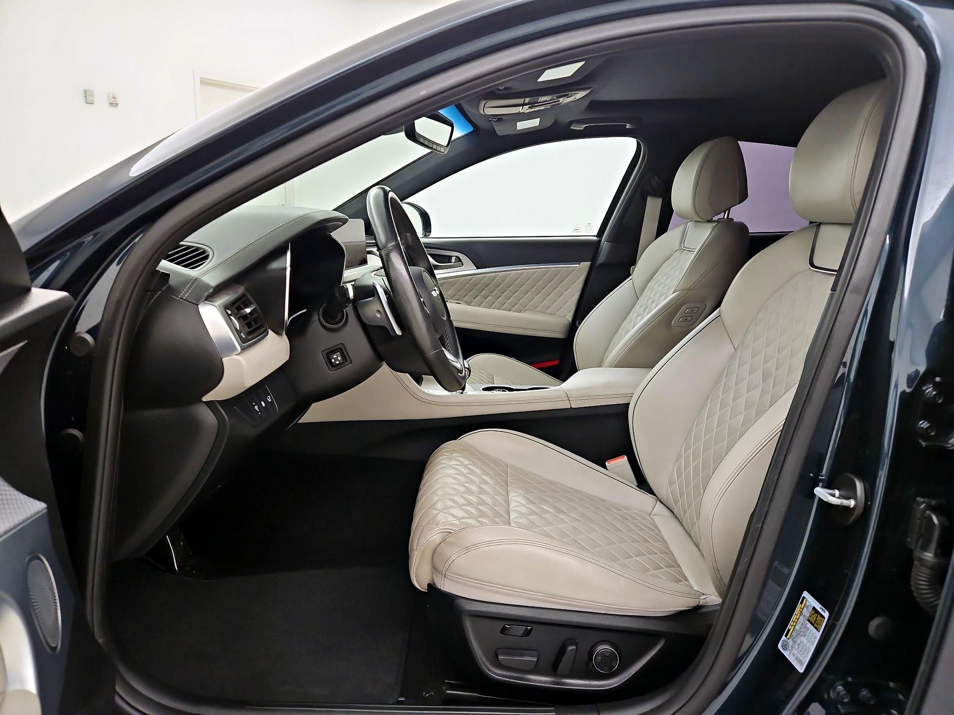 Thumbnail: 2023 Genesis G70 - 11