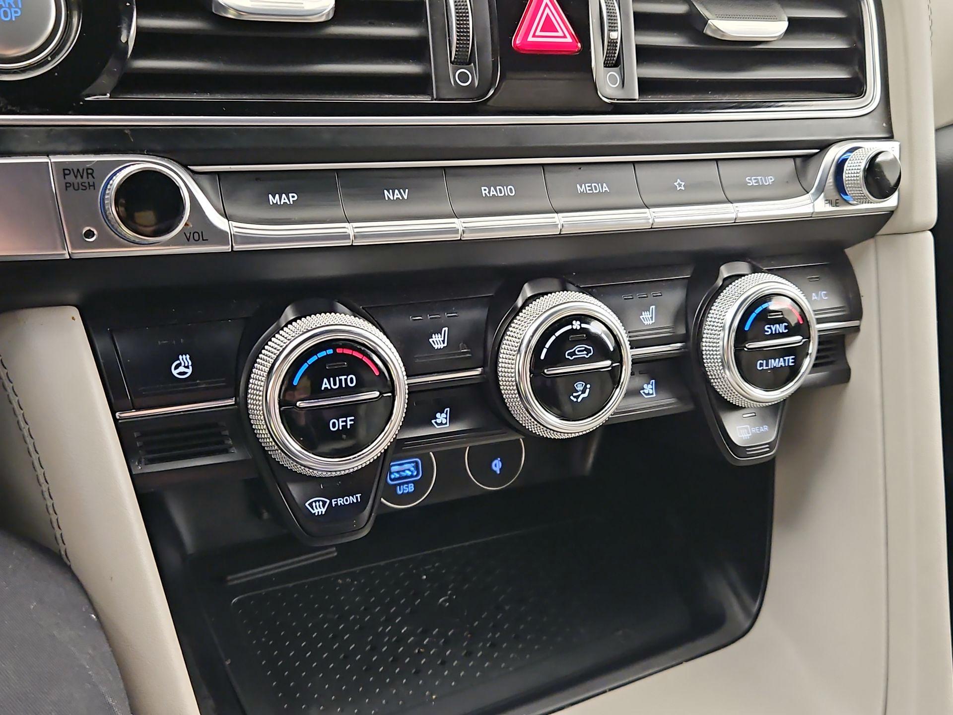 Thumbnail: 2023 Genesis G70 - 17