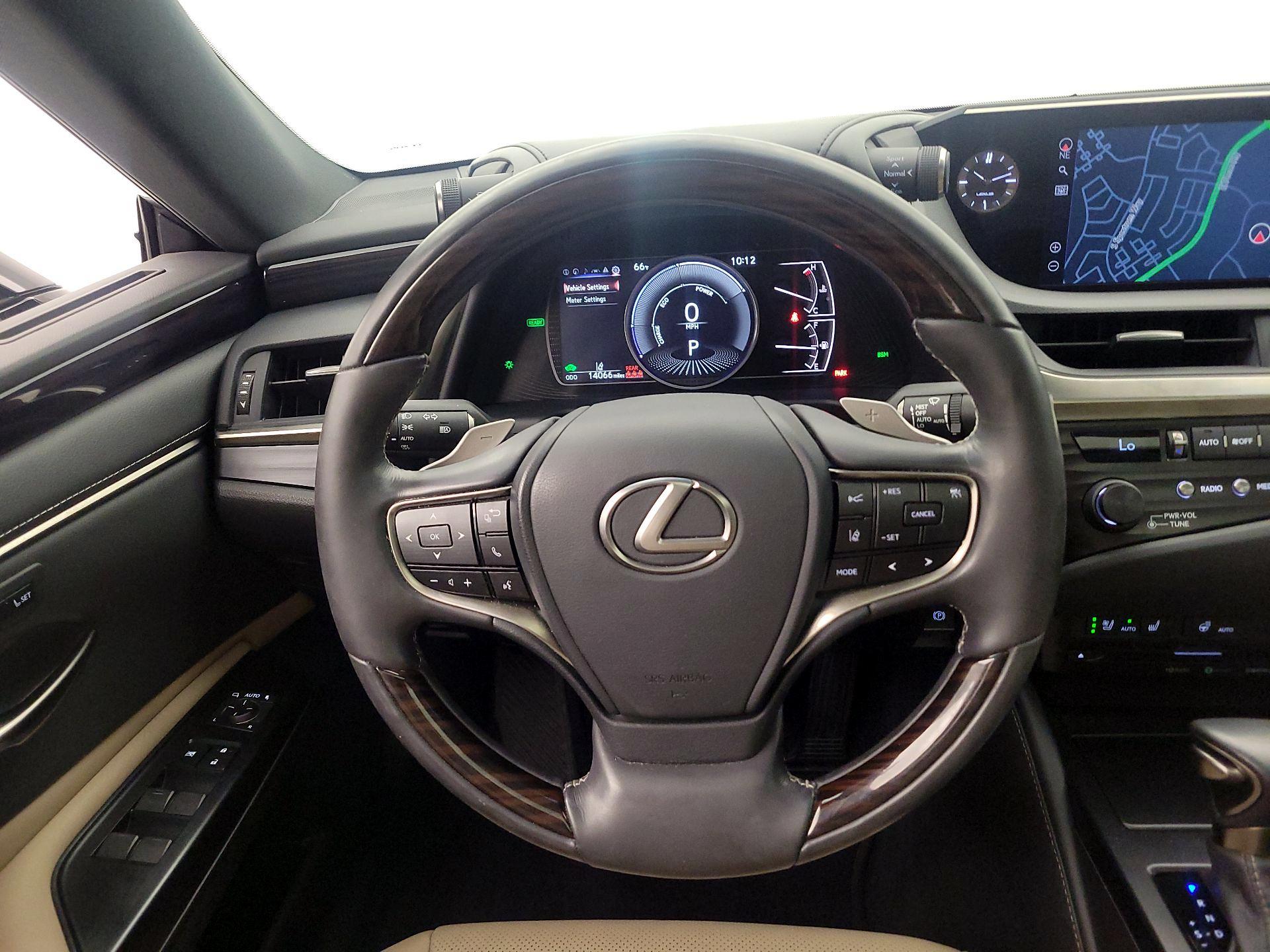 Thumbnail: 2020 Lexus ES - 10