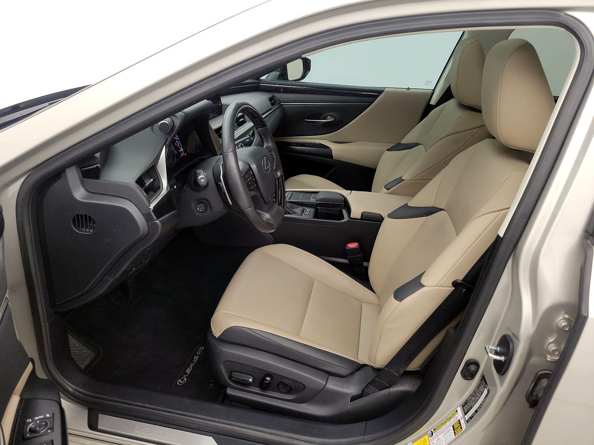 Thumbnail: 2020 Lexus ES - 11