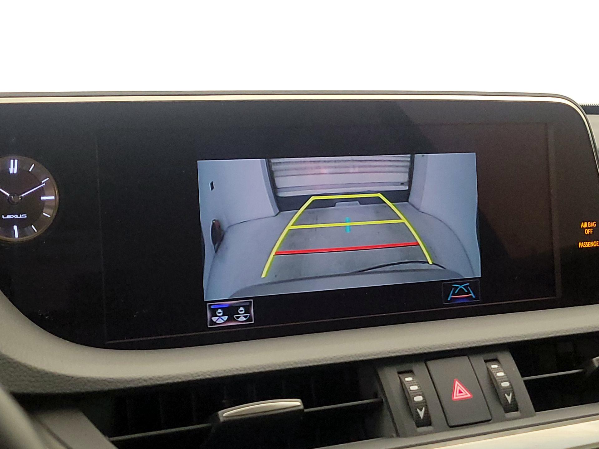 Thumbnail: 2020 Lexus ES - 15