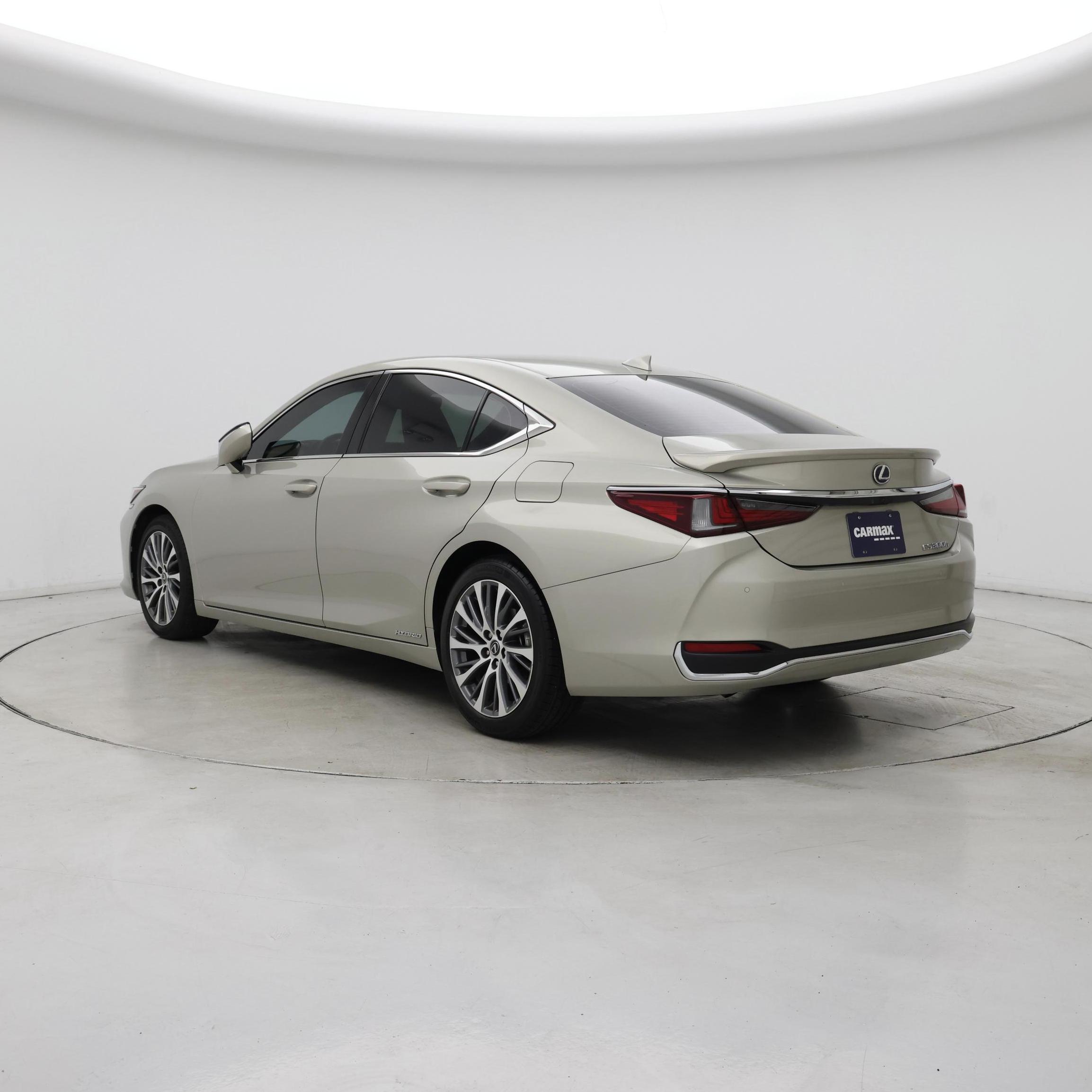 Thumbnail: 2020 Lexus ES - 2