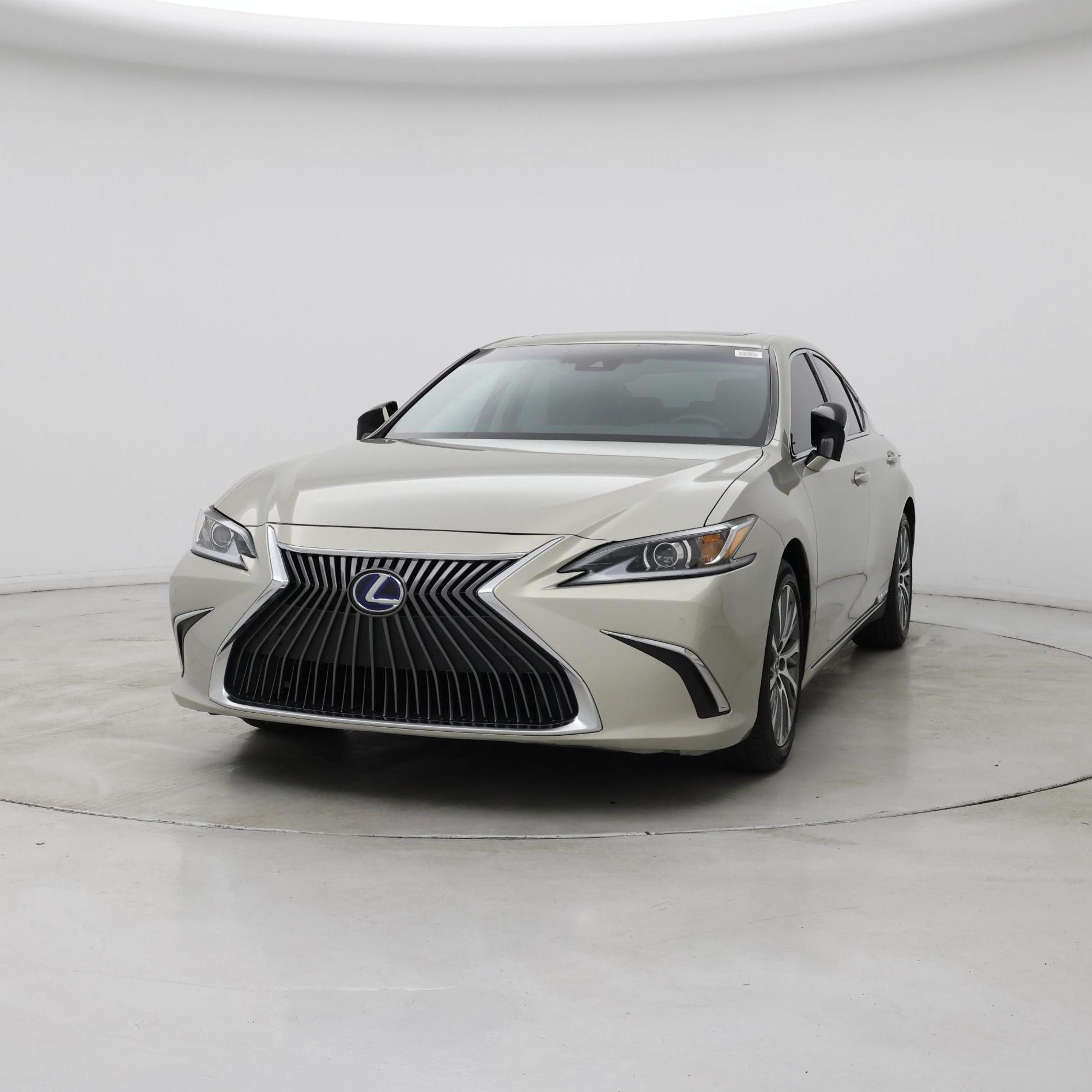 Thumbnail: 2020 Lexus ES - 4
